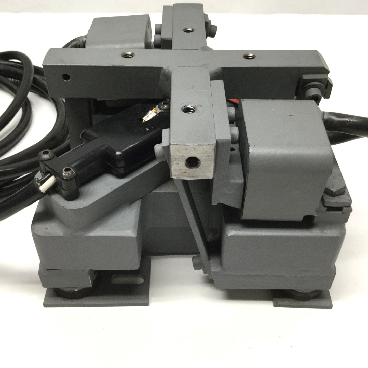 Used Service Engineering 6" CCW Base for Vibratory Feeder Bowl 115VAC 60Hz 0.4A