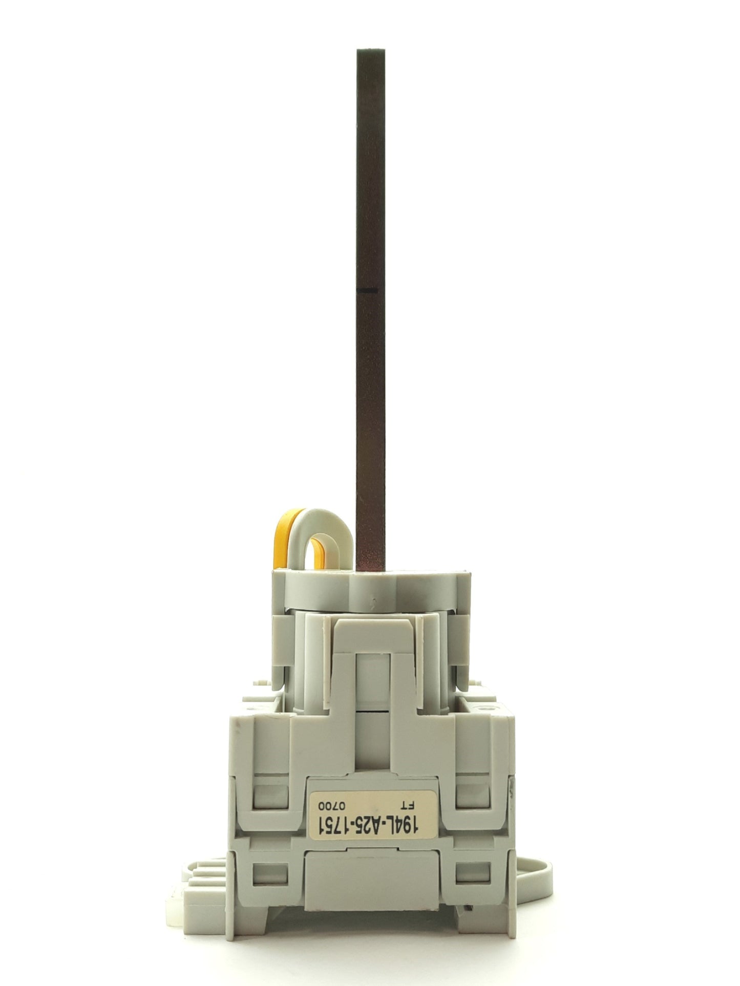 Used Allen Bradley 194L-A25-1751 Disconnect Switch, 1-Pole 600VAC 25A, 4 1/2" Shaft