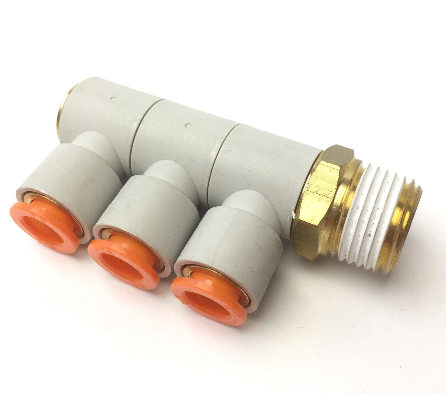 New – Open box Lot of 4 SMC KQ2VT11-37AS Triple Male Elbow Pneumatic Fitting 1/2"NPT, 3/8"P2C