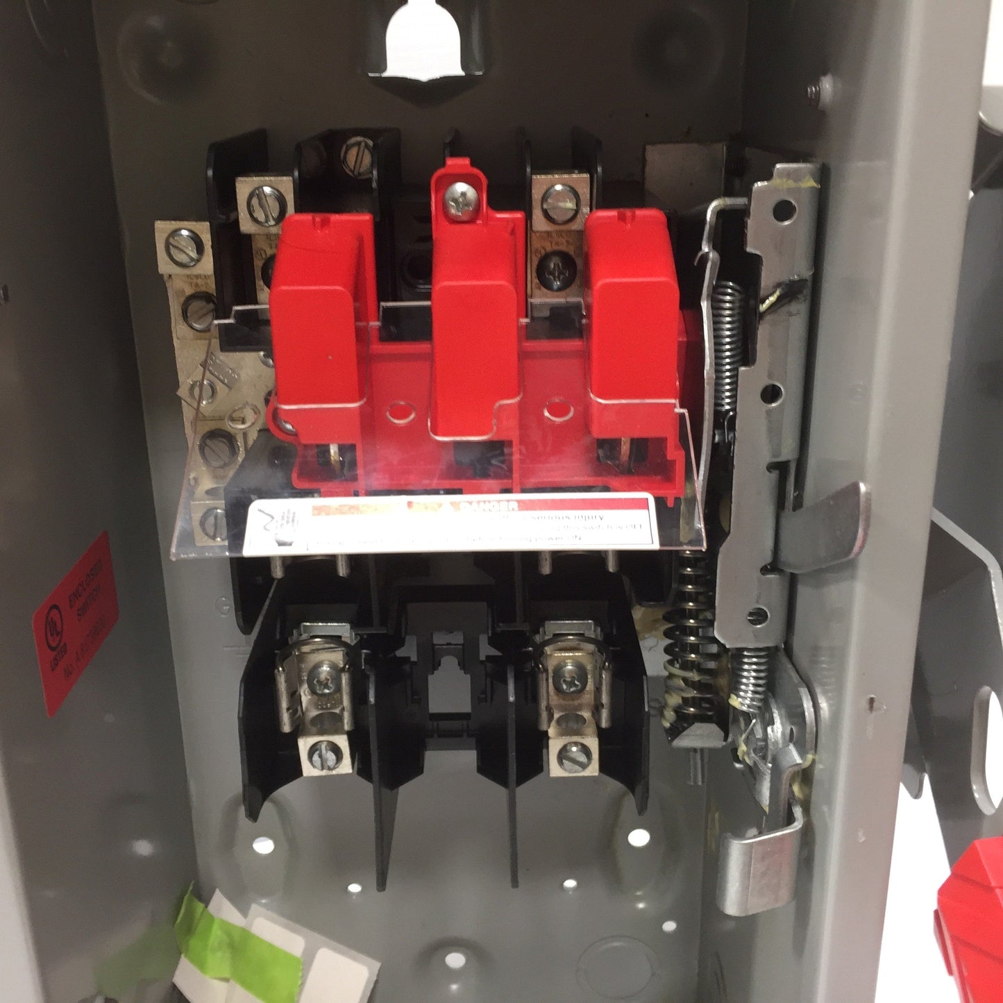 New – Open box Siemens HF221N Fusible Heavy Duty Safety Switch 30A 2P 240V 3W Fused NEMA Type 1