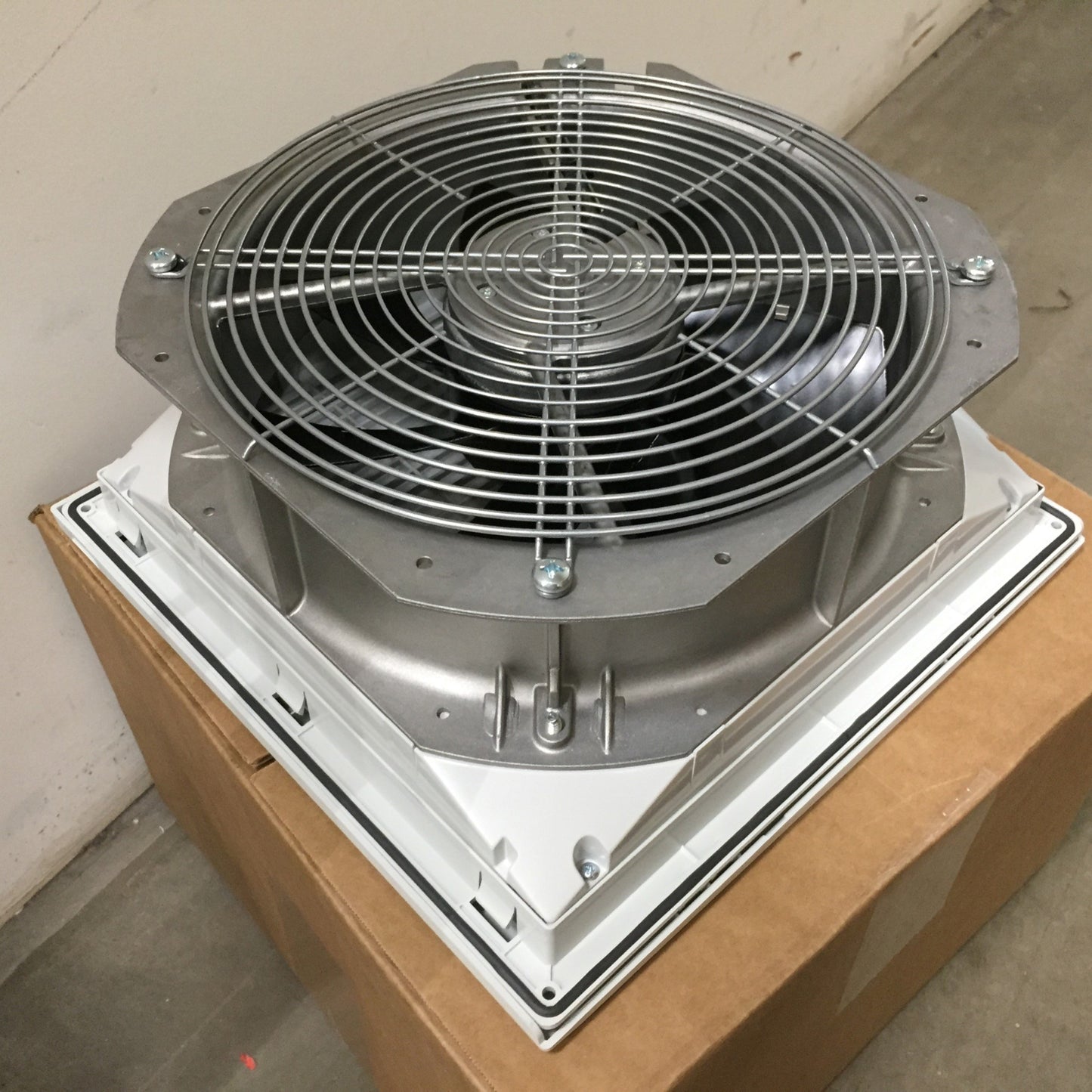 New nVent Hoffman HF1324524 13" Side-Mount Filter Fan, Light Gray, 24VDC 5A, 197 CFM