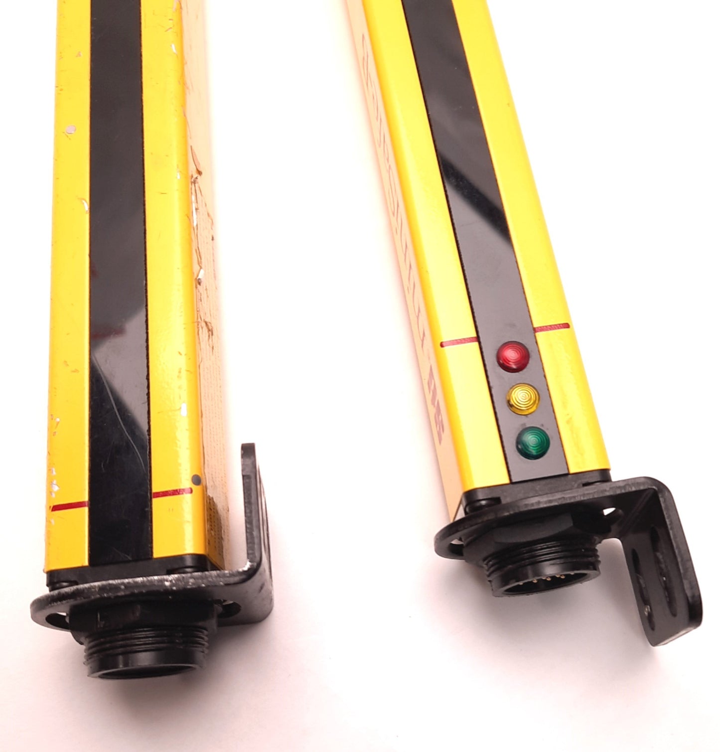 Used STI MS4320B Minisafe Light Curtain Transmitter/Receiver, 30Ft Range,0.5" Spacing