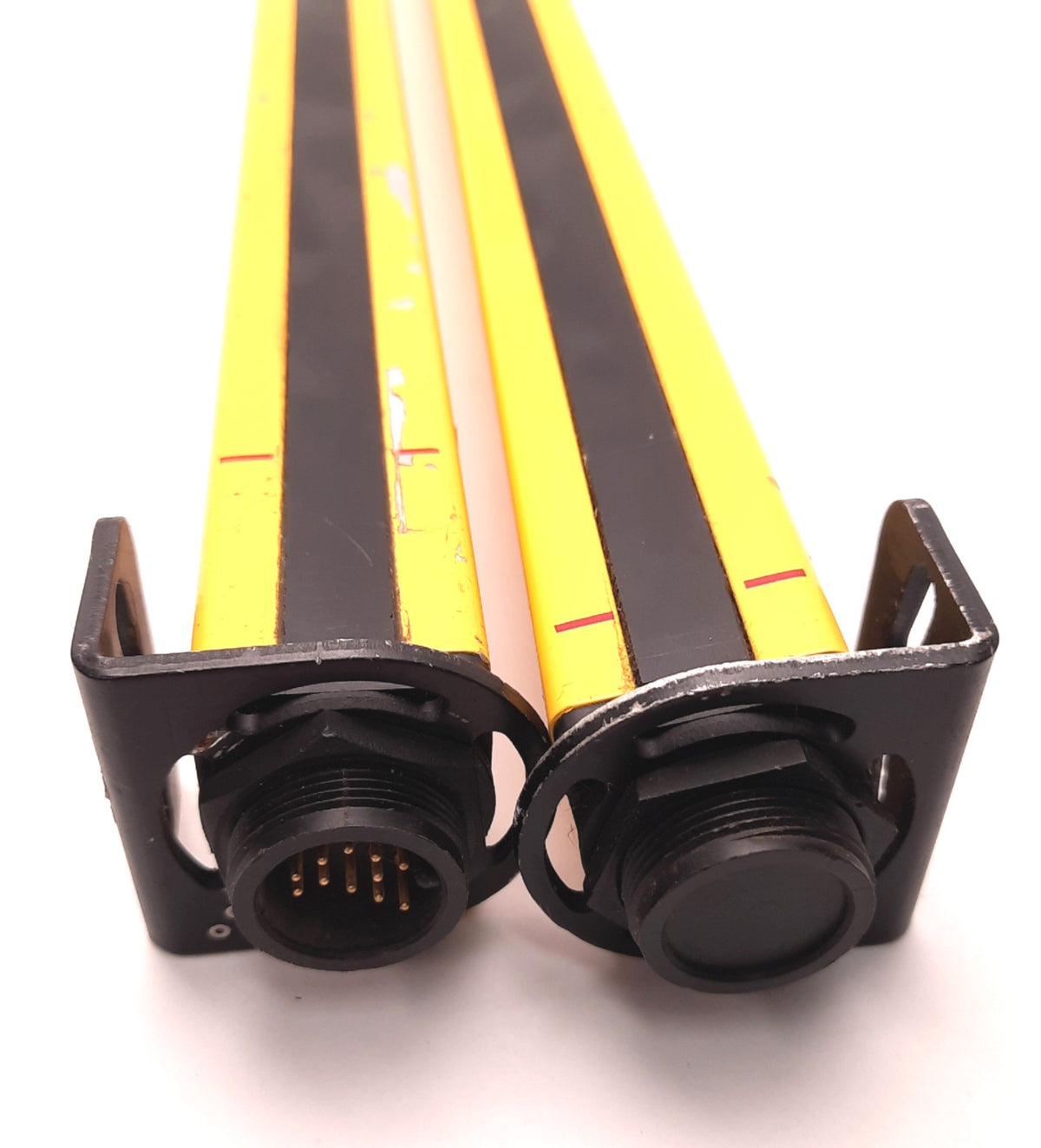 Used STI MS4320 Minisafe Light Curtain Transmitter/Receiver, 30Ft Range,0.5" Spacing