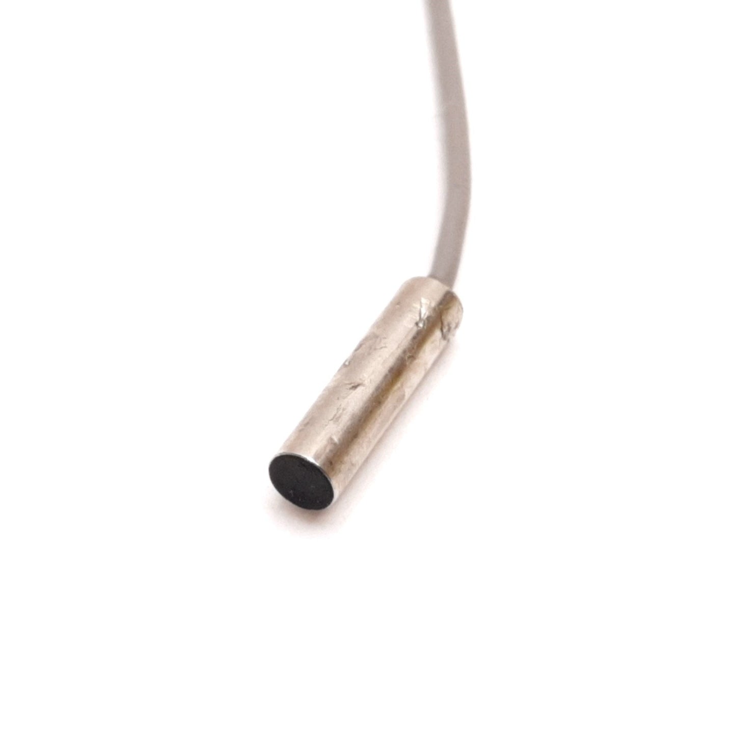 Used Omron E2EC-CR5B1 Inductive Proximity Sensor, 0.5mm, 5-24VDC, PNP N/O, 3-Wire