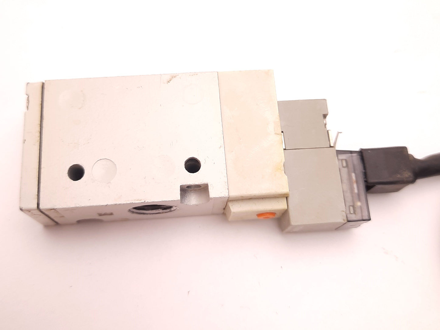 Used SMC SYJ712M-Sl0Z-01T Solenoid Valve, 3 Ports, 0.7 MPa Max, 1/8" NPT, DC