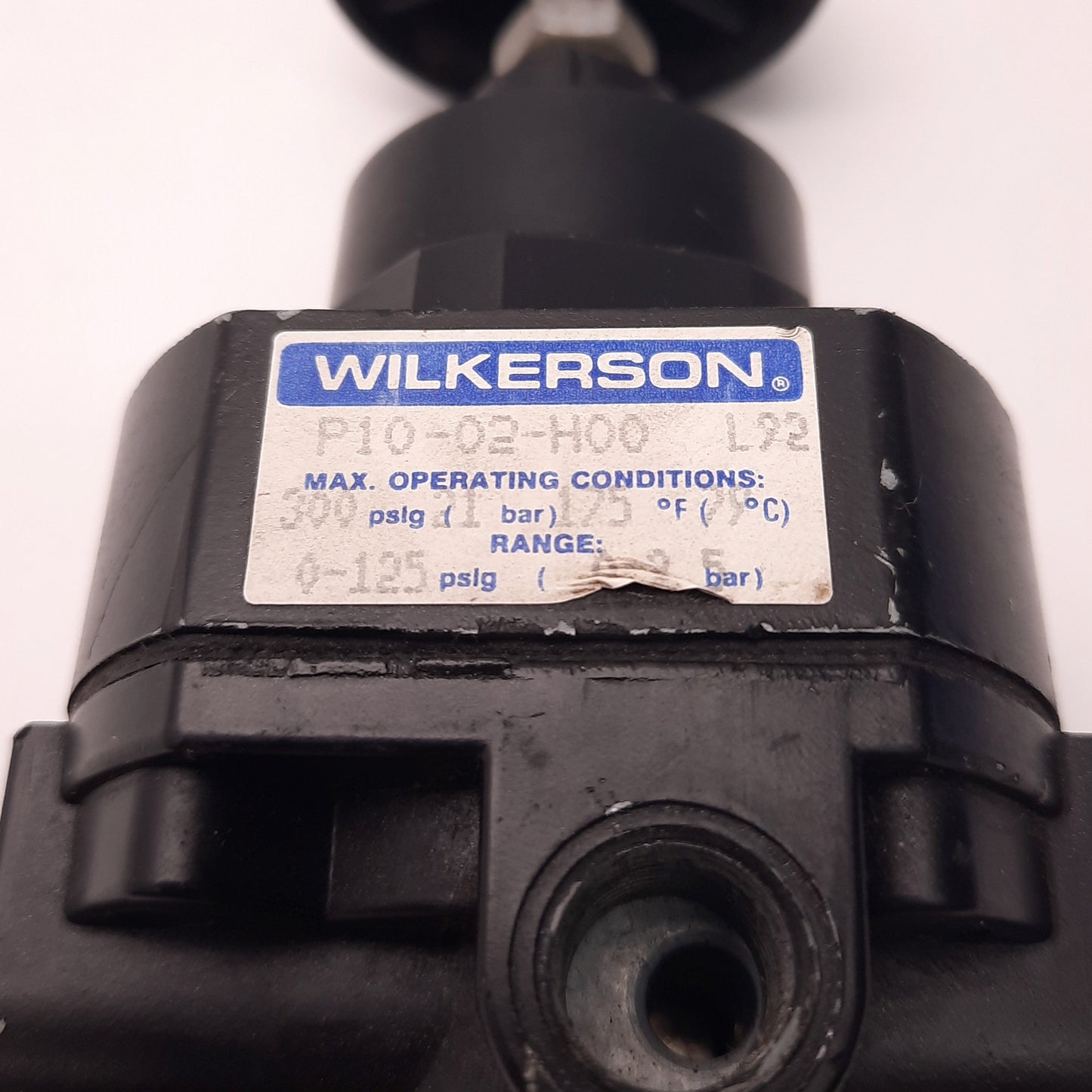 Used Wilkerson P10-02-H00 Pneumatic Regulator, Pressure Range: 0-125psi, 1/4" NPT