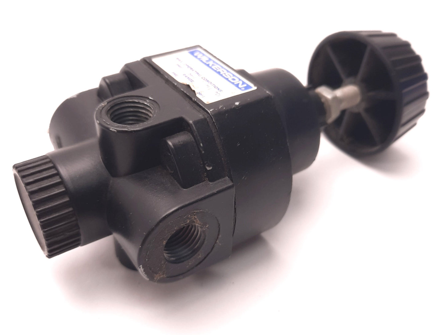 Used Wilkerson P10-02-H00 Pneumatic Regulator, Pressure Range: 0-125psi, 1/4" NPT