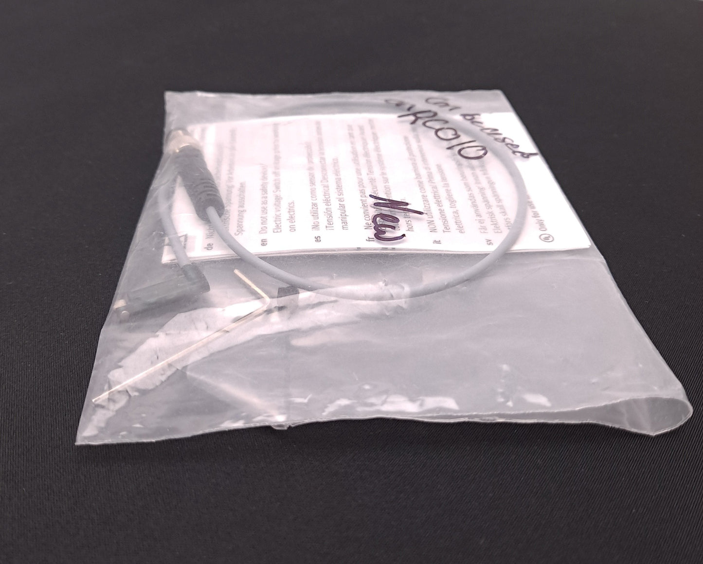 New Other Festo SME-10F-DS-24V-k0,3Q-M8D Proximity Sensor 24 VDC, 10-30V AC/DC 500mA