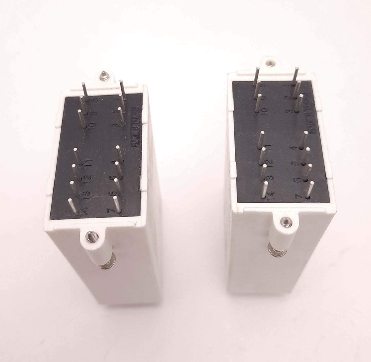 Used Lot of 2 WRC 1781-IB5Q Solid-State Relay In: 32VDC Out: 30VDC 50mA Logic: 5VDC