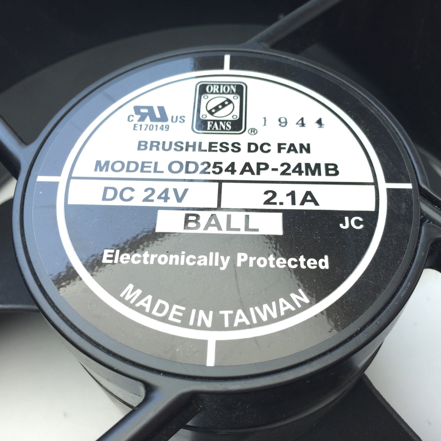 Used Orion Fans OD254AP-24MB Brushless DC Fan, Round 254mm Dia, 2000 RPM, 24VDC 2.1A