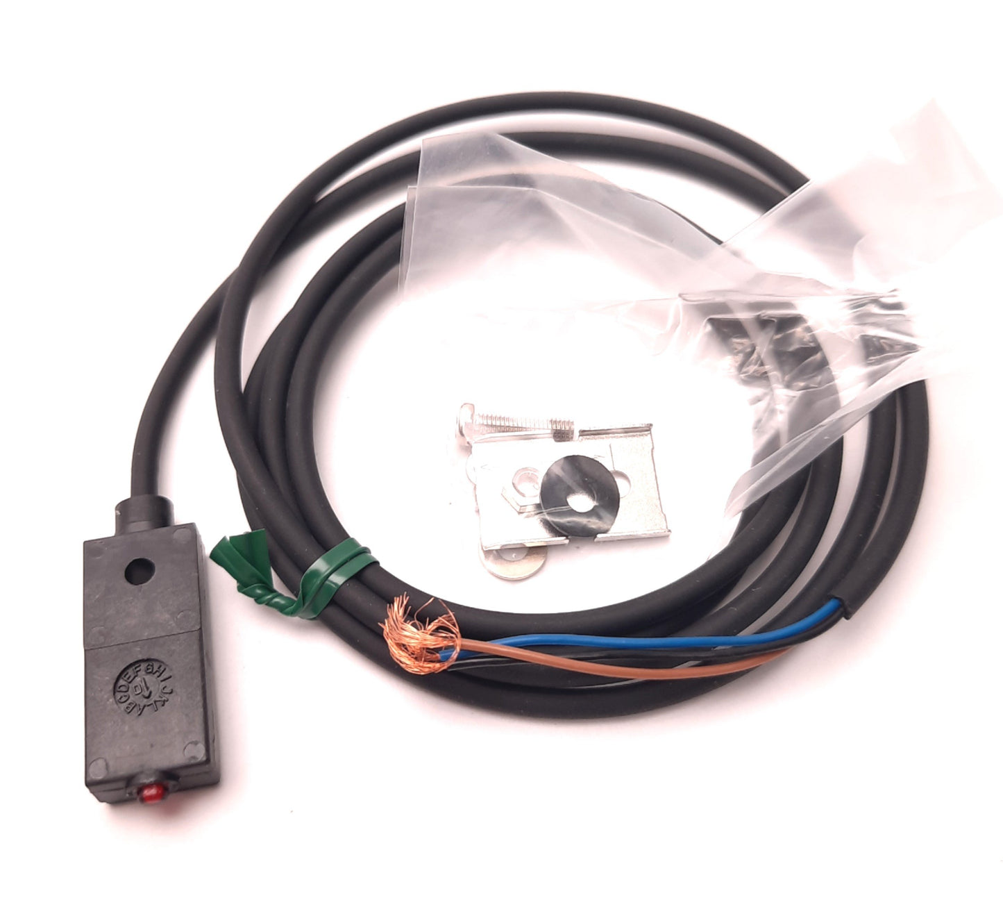 New – Open box SUNX GXL-N12F Proximity Sensor, 12-24VDC, 2mm Sensing Range, NPN, N.O.