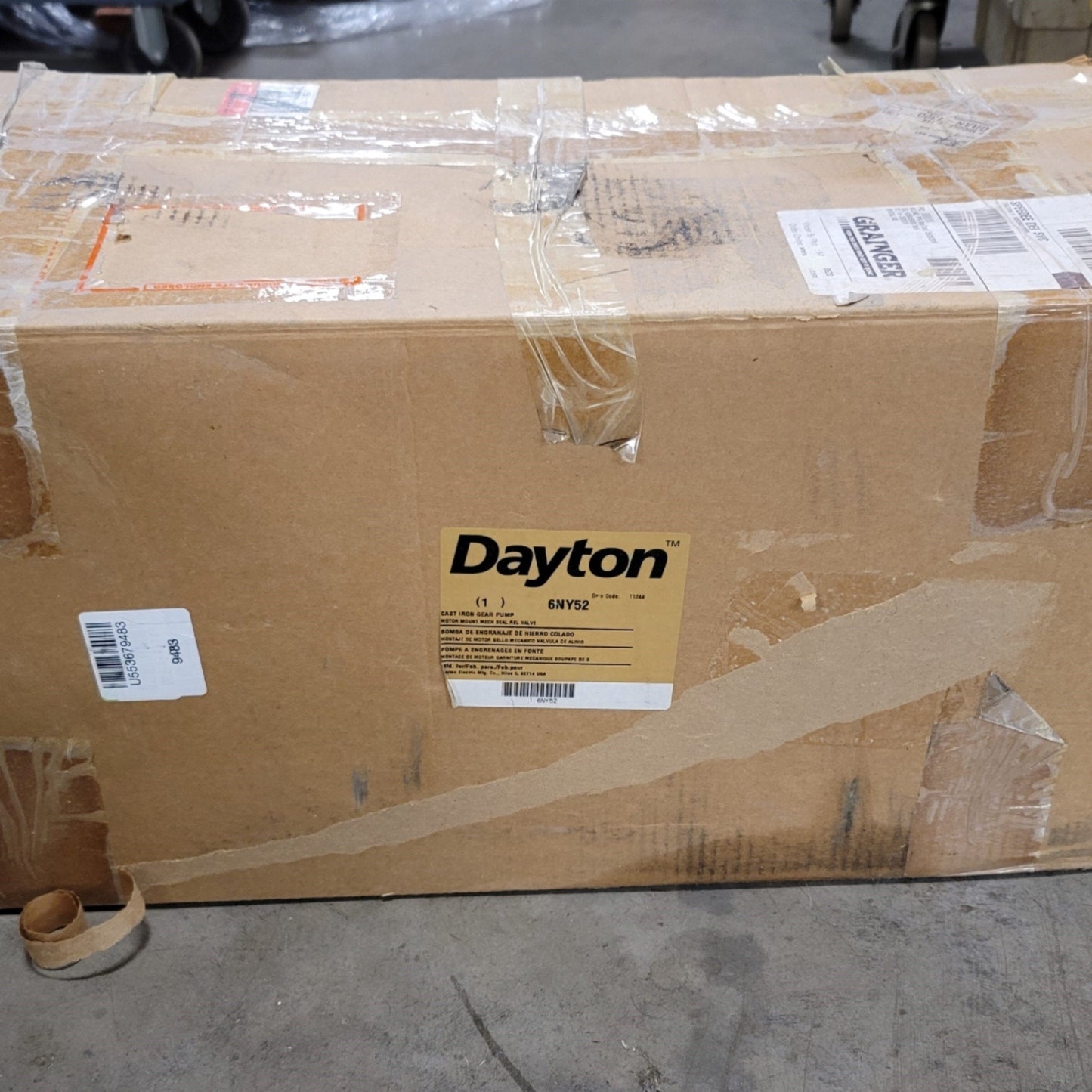 New – Open box Dayton 6NY52 Cast-Iron Gear Pump With Motor & Relief Valve 1-1/2HP, 230/460VAC