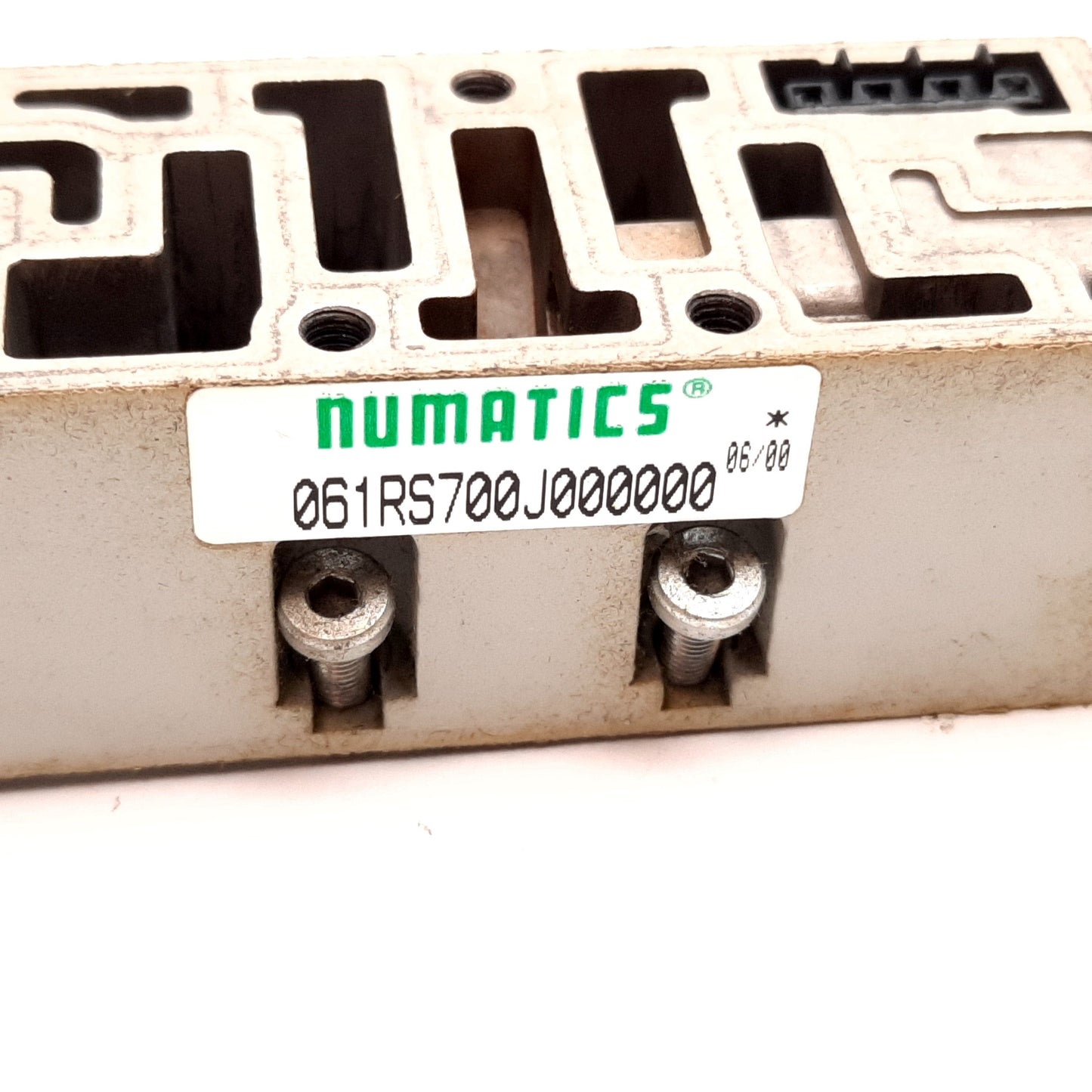 Used Numatics 061RS700J000000 Solenoid Valve Regulator, With 0-160psi Gauge