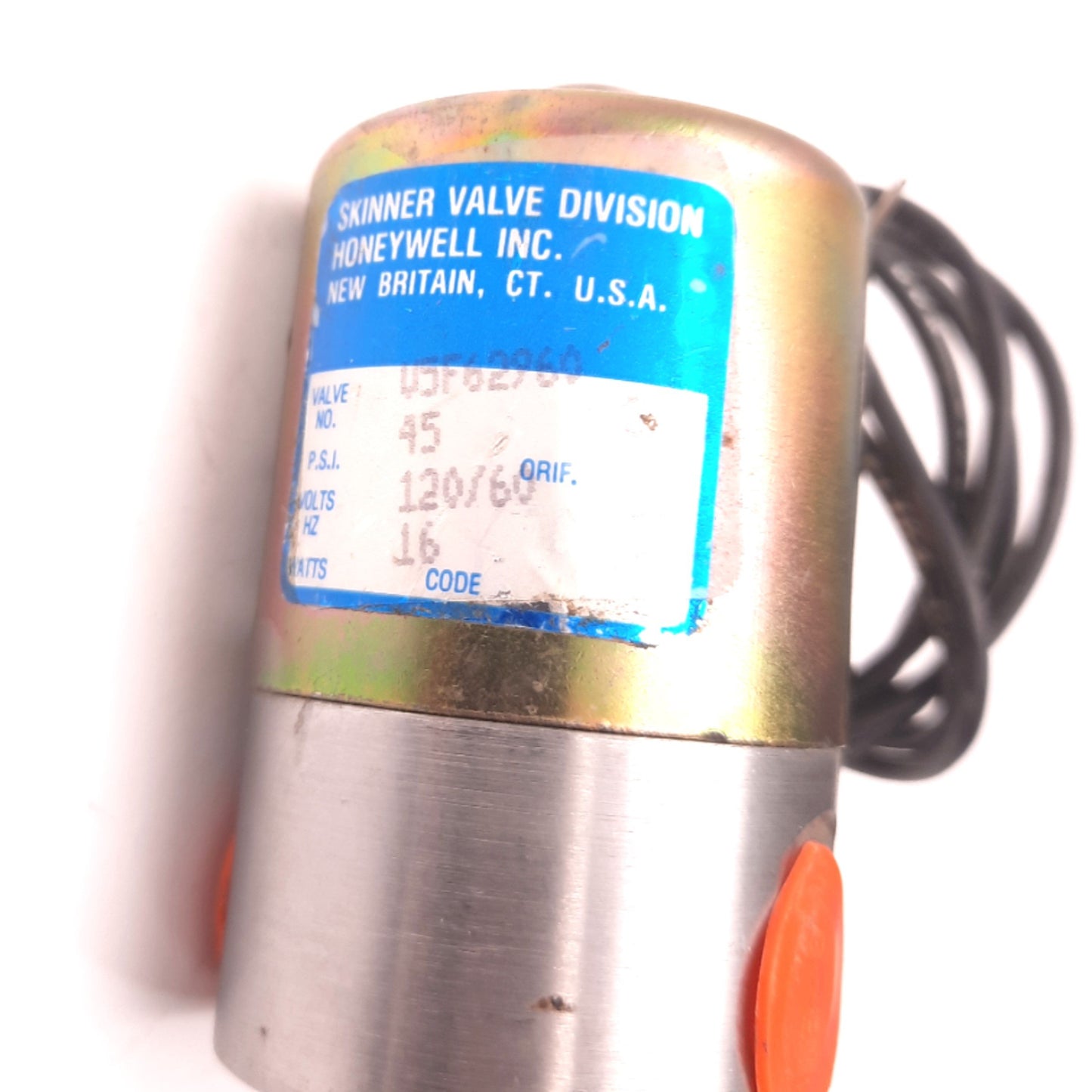 Used Honeywell V5F62960 Skinner Solenoid Valve 45 Psi, 120v 60Hz, 3/16", 2-Way