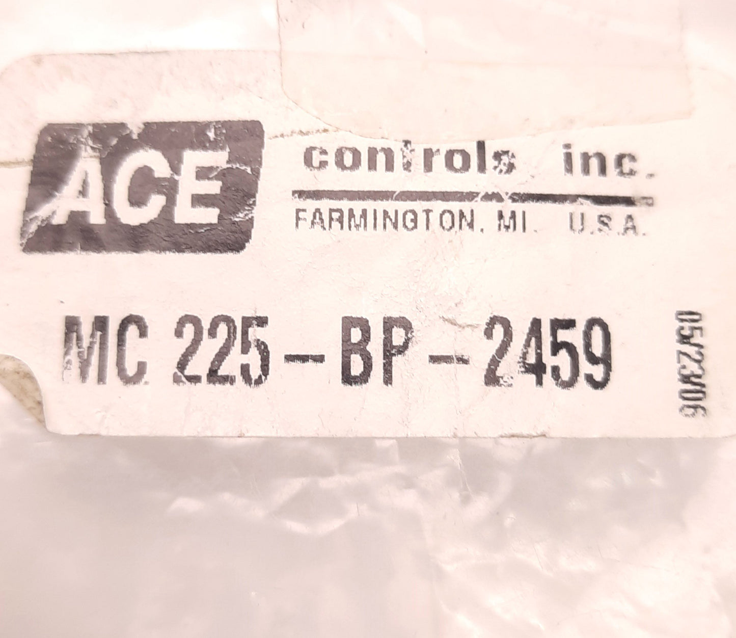 New – Open box New ACE MC225-BP-2459 Mini-Shock Absorber with Button, 0.5" Stroke, 360 In-Lbs