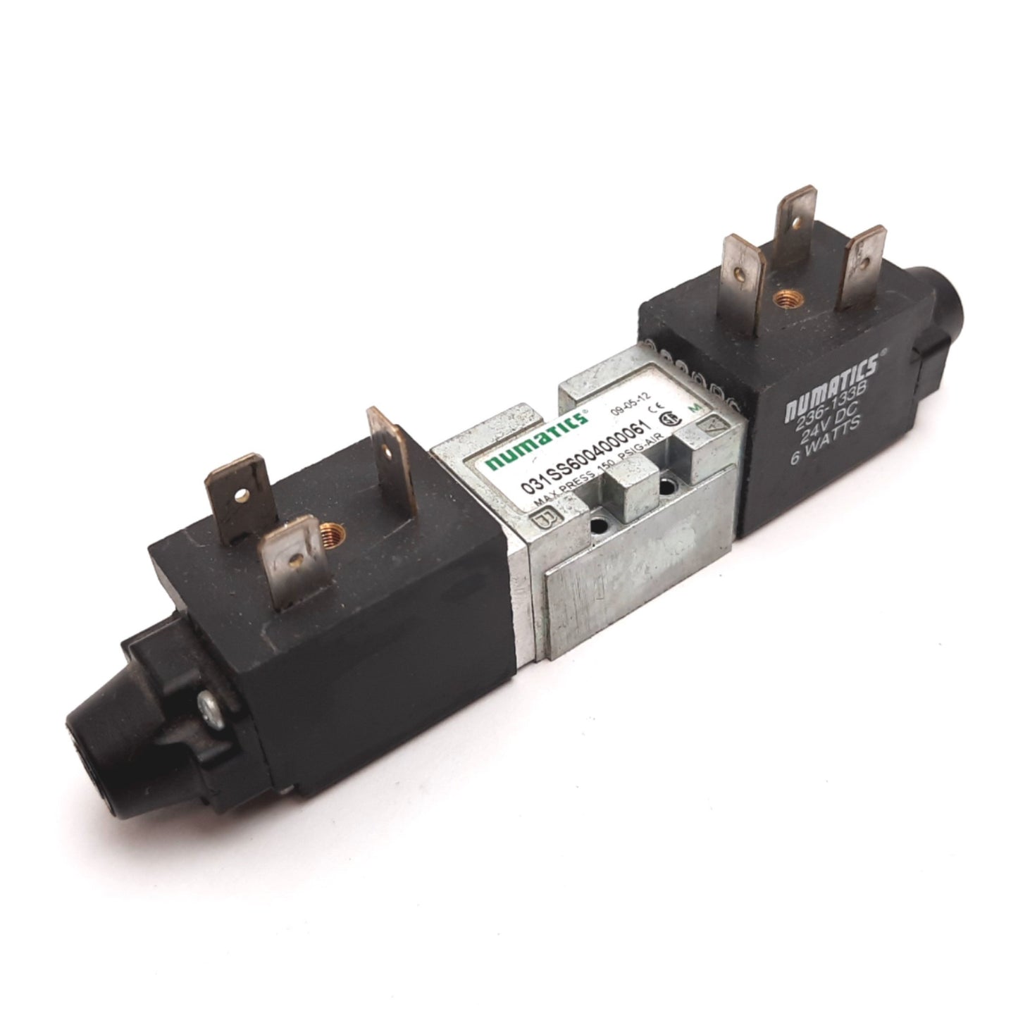 Used Numatics 031SS6004000061 Solenoid Valve, 3-Position 5-Port, 24VDC, 150psi