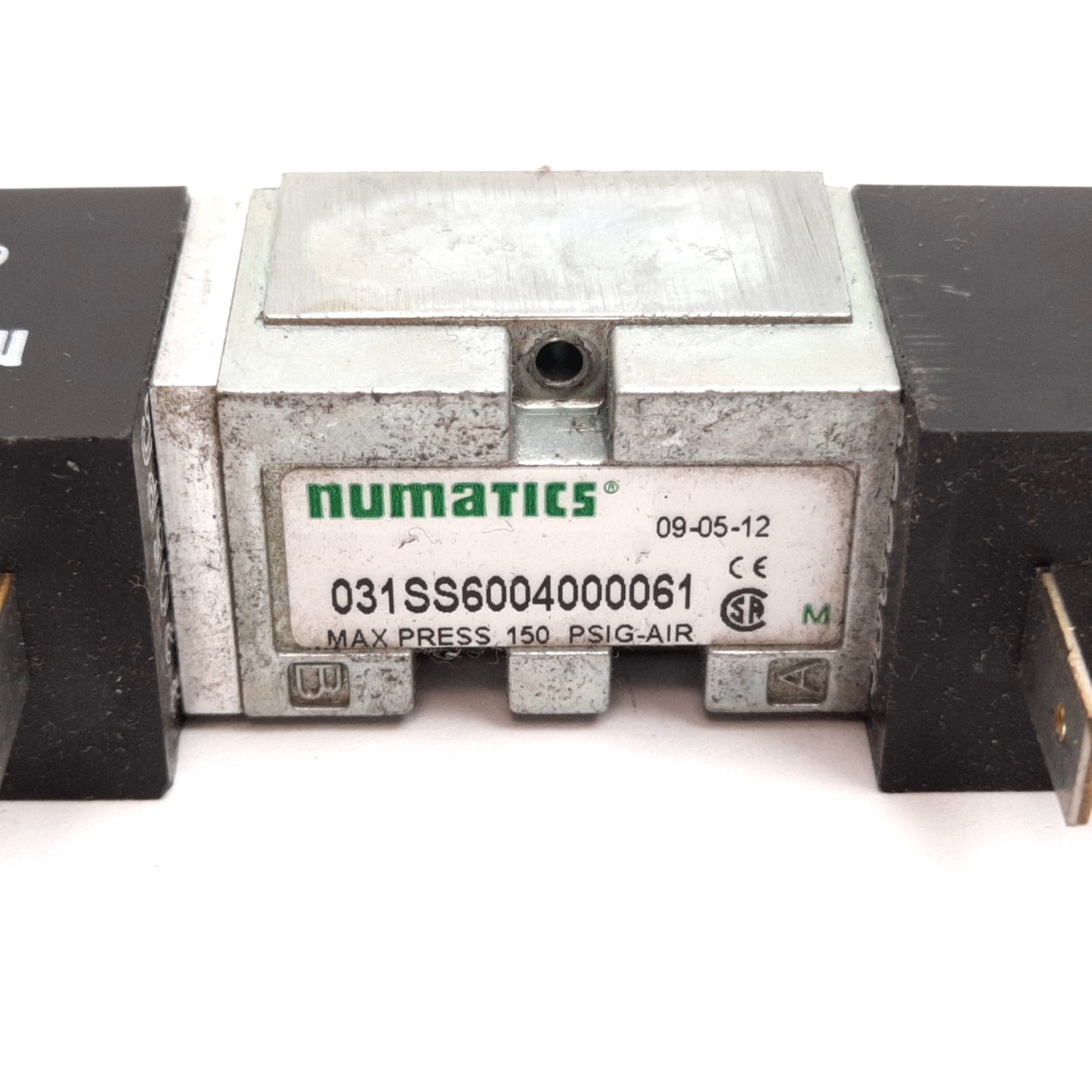 Used Numatics 031SS6004000061 Solenoid Valve, 3-Position 5-Port, 24VDC, 150psi