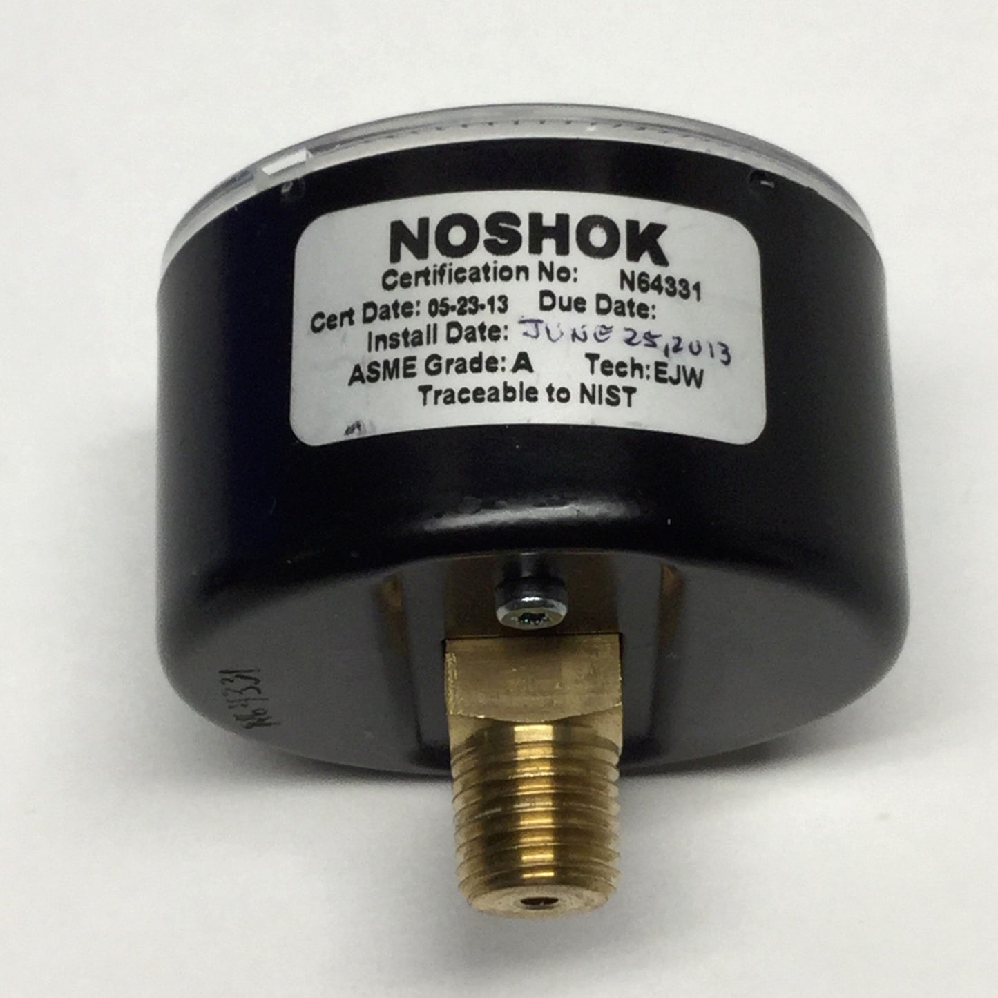 Used Noshok 25-210-10-psi Pressure Gauge, 0-10psi, Ø2.5" Dial, 1/4" NPT Back Mount
