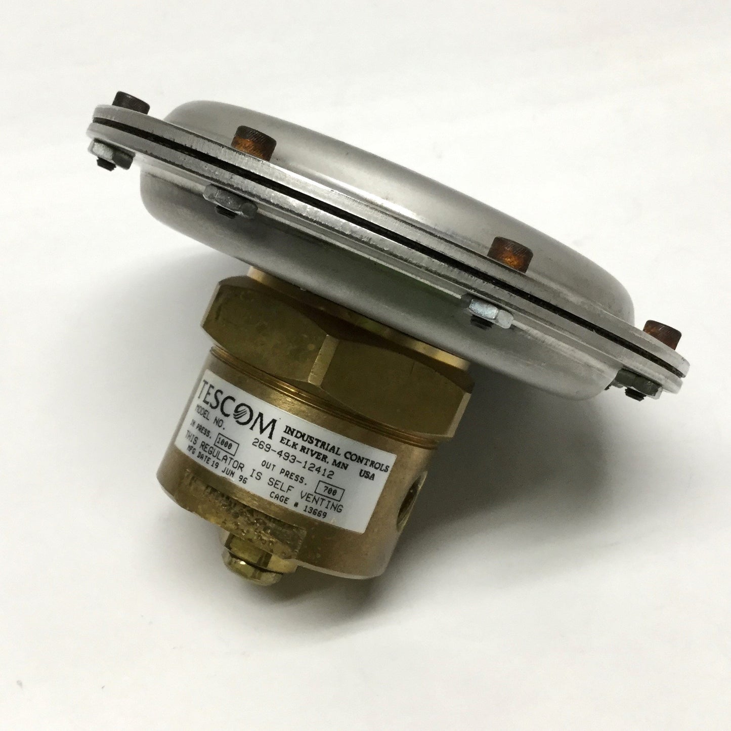 Used Tescom 269-493-12412 Self-Venting Pressure Regulator 1000psi In, 700psi Outlet