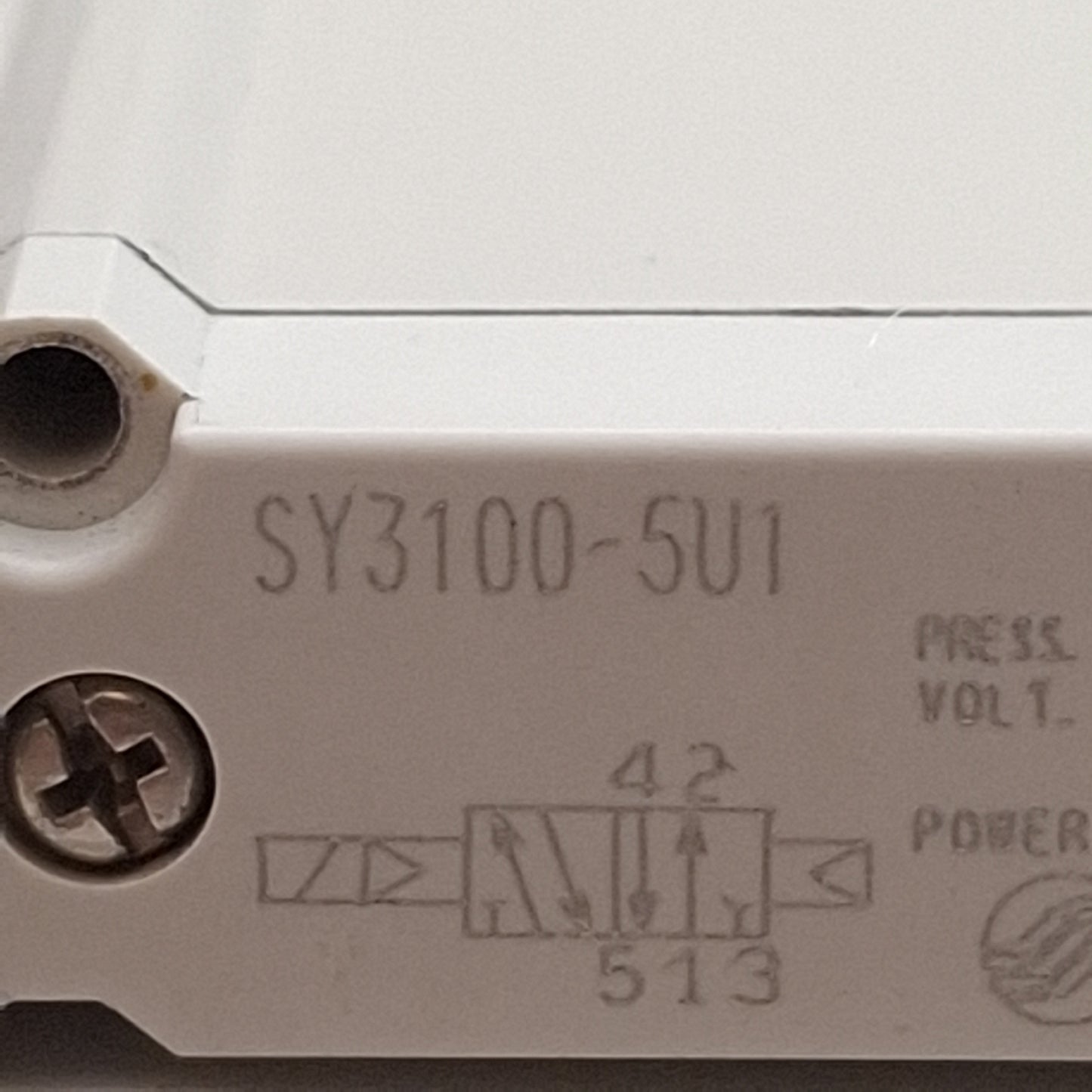 Used SMC SY3100-5U1 Solenoid Valve, 2-Position 5-Port, 24VDC, 0.4W, 0.15-0.7MPa