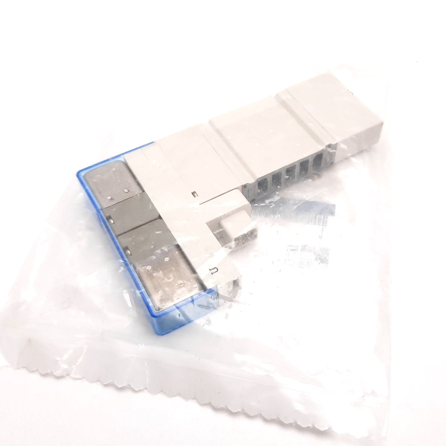 New SMC SY3400-5U1 Solenoid Valve, 3-Position 5-Port, 24VDC, 0.4W, 0.2-0.7MPa