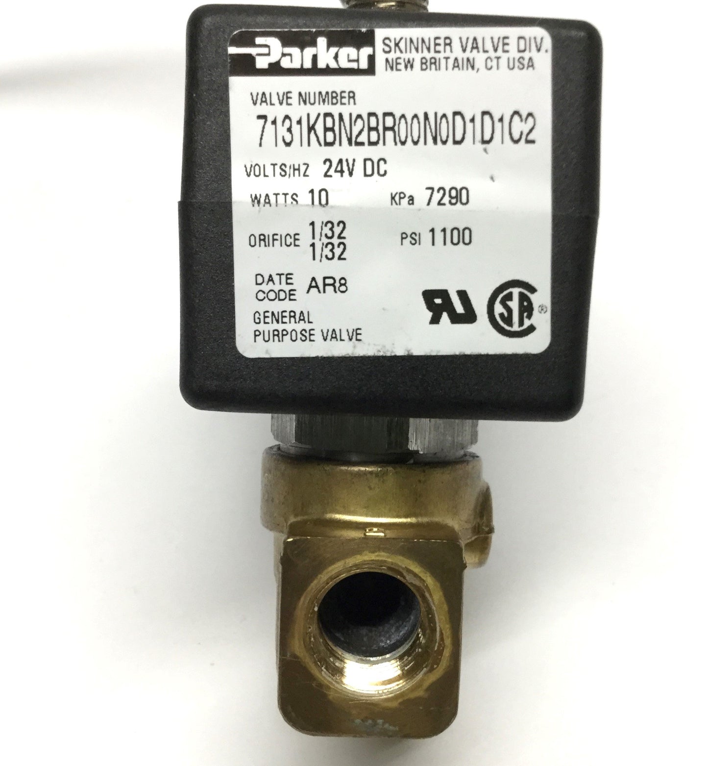 Used Parker 7131KBN2BR00 Brass Solenoid Valve, 3-Way NC, 24VDC Coil N0D1D1C2, 1100psi