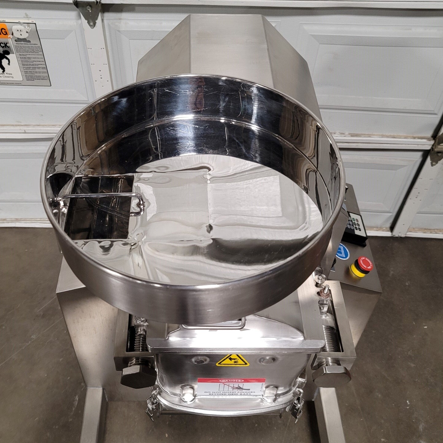 Used FitzMill Comminutor M5A High Accuracy Hammer Mill 230VAC 3-Ph 10A, 100-500kg/hr