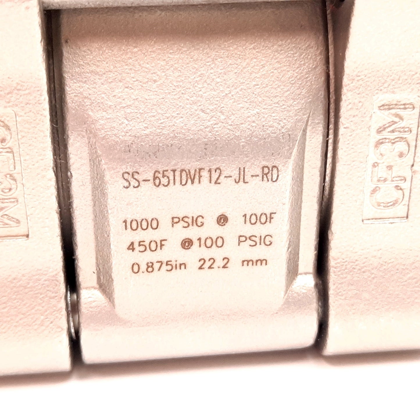 New – Open box Swagelok SS-65TDVF12-JL-RD Ball Valve, Pressure: 1000psi, Ports: 3/4" NPT