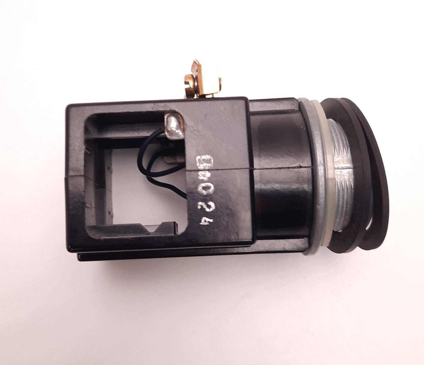 Used Siemens-Furnas 52PA4E3 Red Pilot Light 120v Max Ac/Dc, 38mm Dia., LED, *Tested*