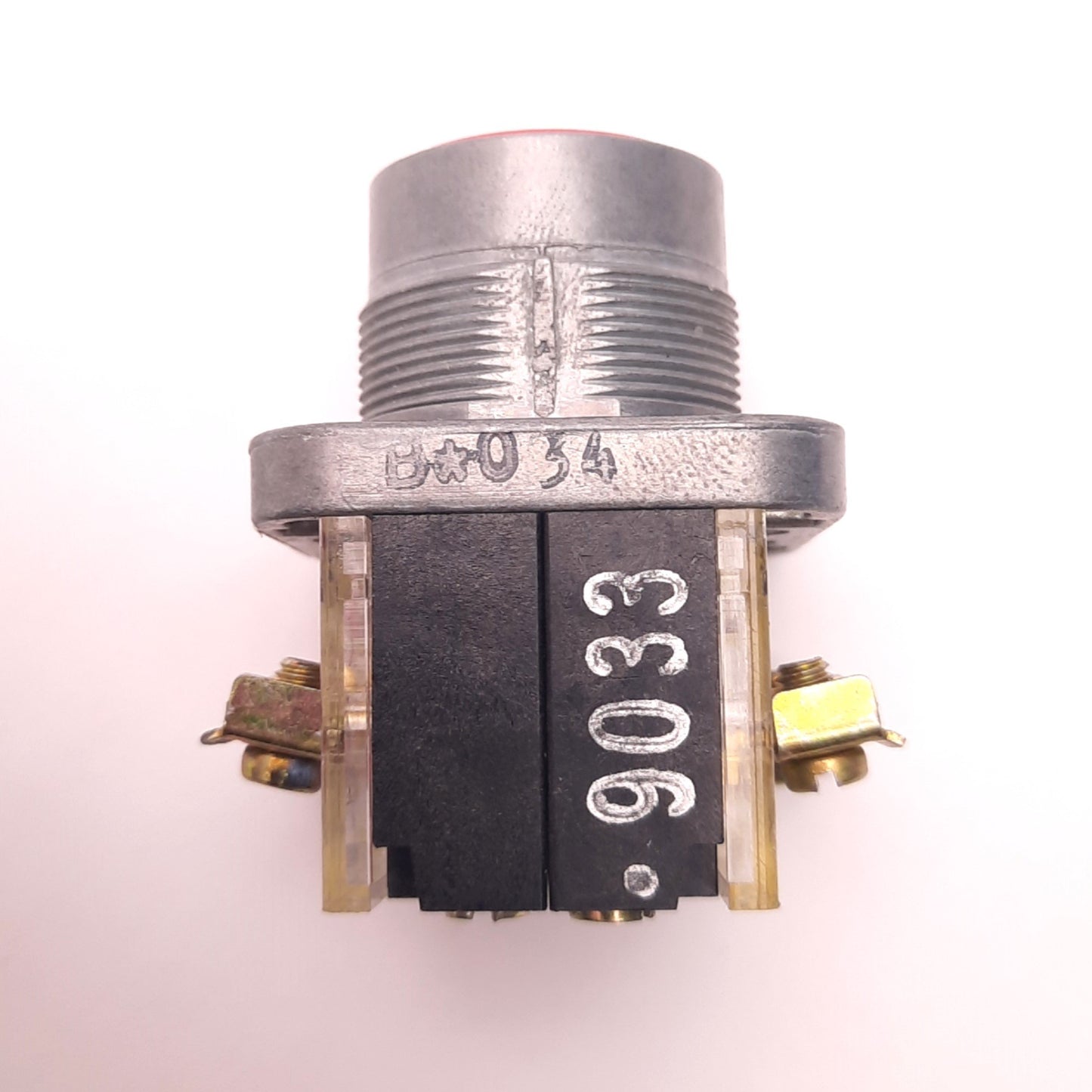 Used Siemens 52PA8A2 Red Push-Button w/ 52BAK & 52BAJ Contacts 1NO 1NC, AC600 10A