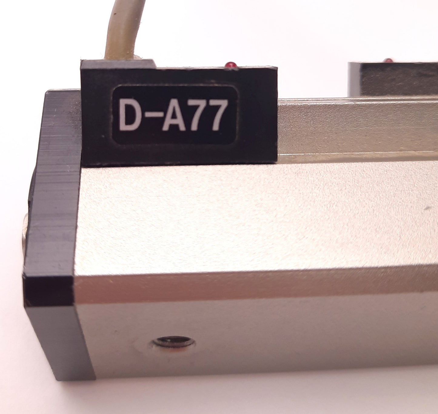 Used SMC CDQ2KB16-30D Pneumatic Cylinder with 2x D-A77 Switches 30mm Stroke 16mm Bore