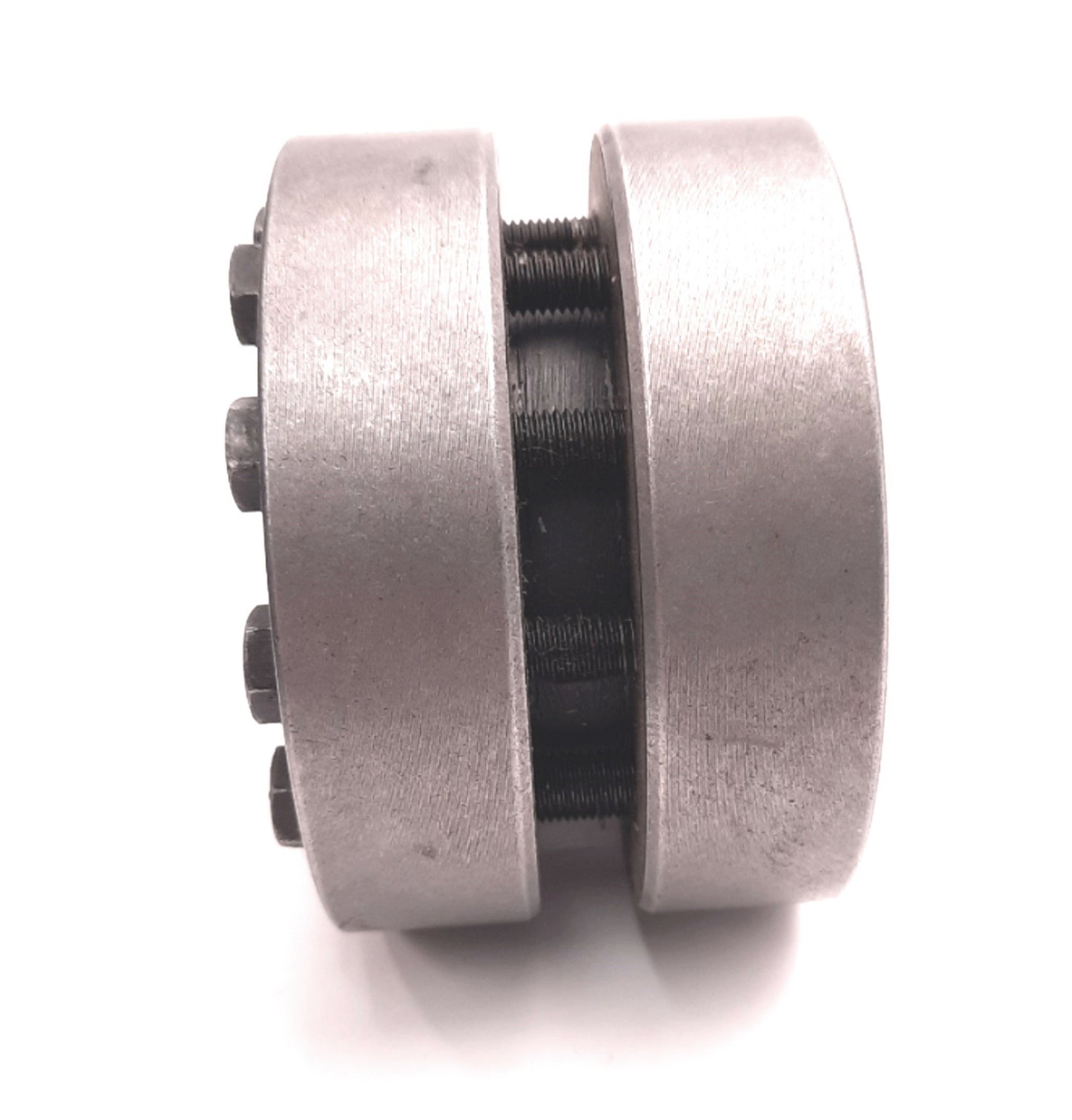 Used Fenner Drives HWK0502202 Keyless Bushing 2-1/8" Bore, 4.41" OD, 2895 Ft-Lbs Max