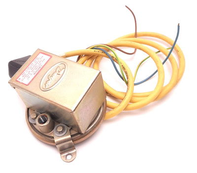 Used Dwyer 19105 Pressure Switch SPDT 15 A 120-480v AC, 1/8 NPT, 1.4 to 5.5 Range