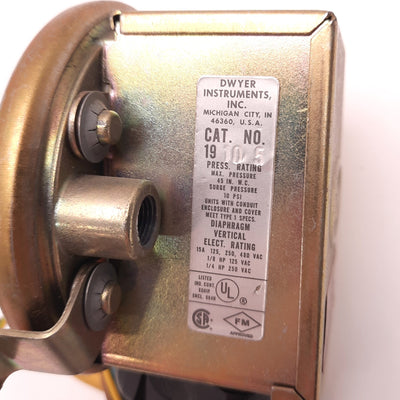 Used Dwyer 19105 Pressure Switch SPDT 15 A 120-480v AC, 1/8 NPT, 1.4 to 5.5 Range
