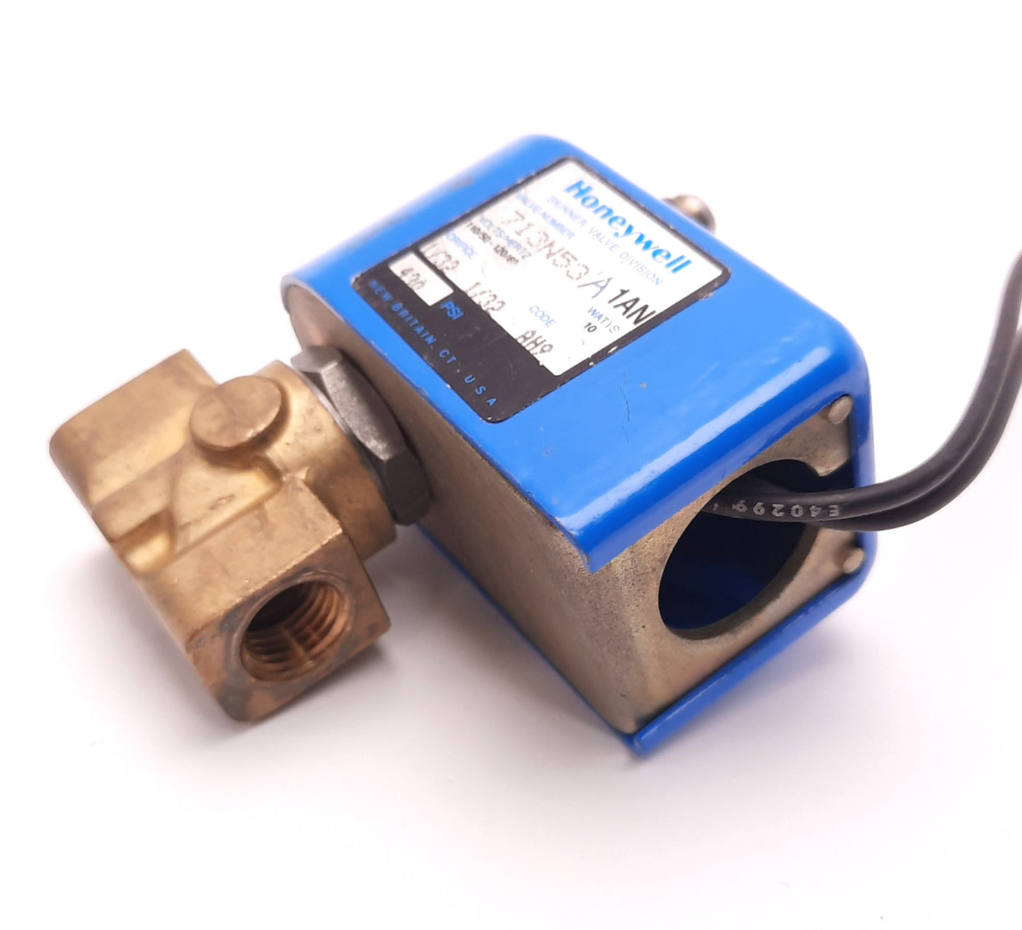 Used Honeywell 713N53A1AN Solenoid Valve 120v AC 10 Watt Coil 430 Psi 1/4" NPT