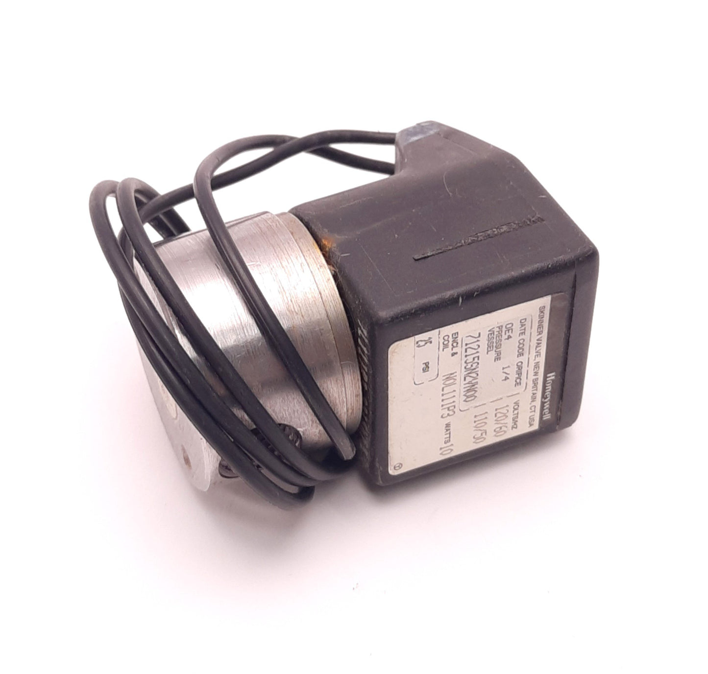 Used Honeywell 71215SN2VN00-N0L111P3 Solenoid Valve 120v AC 10 Watt Coil 25 Psi Max
