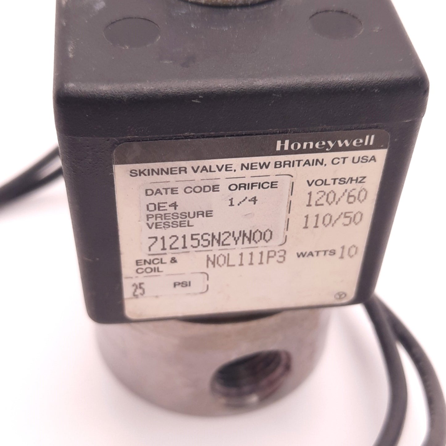 Used Honeywell 71215SN2VN00-N0L111P3 Solenoid Valve 120v AC 10 Watt Coil 25 Psi Max