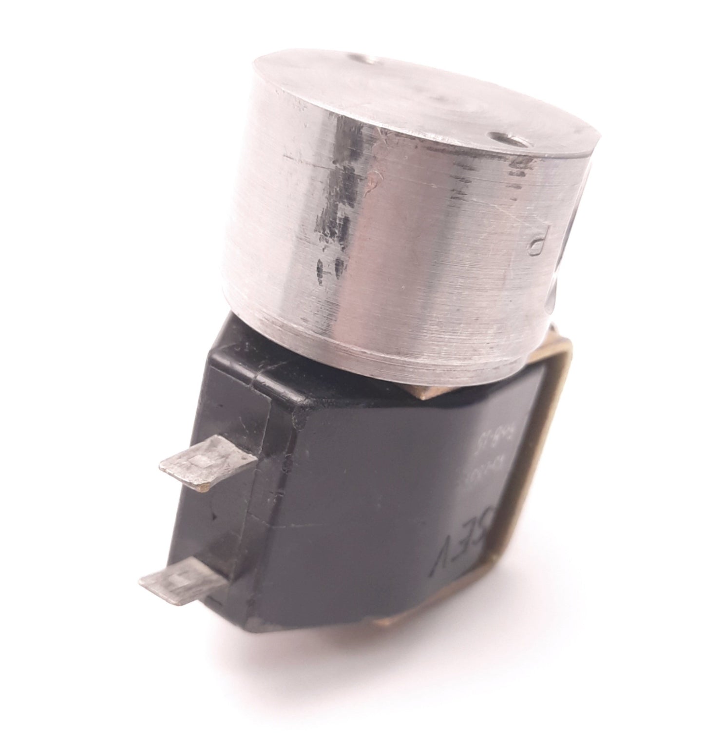 Used Honeywell V52DB1125-ET Skinner Valve 125 Psi 110-120v 50-60Hz 11W Coil 1/4" NPT