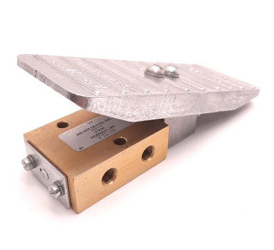 Used Air-Mite V3109 Foot Treadle Valve 3-Way Normally Closed 1/8" NPT Manual Return