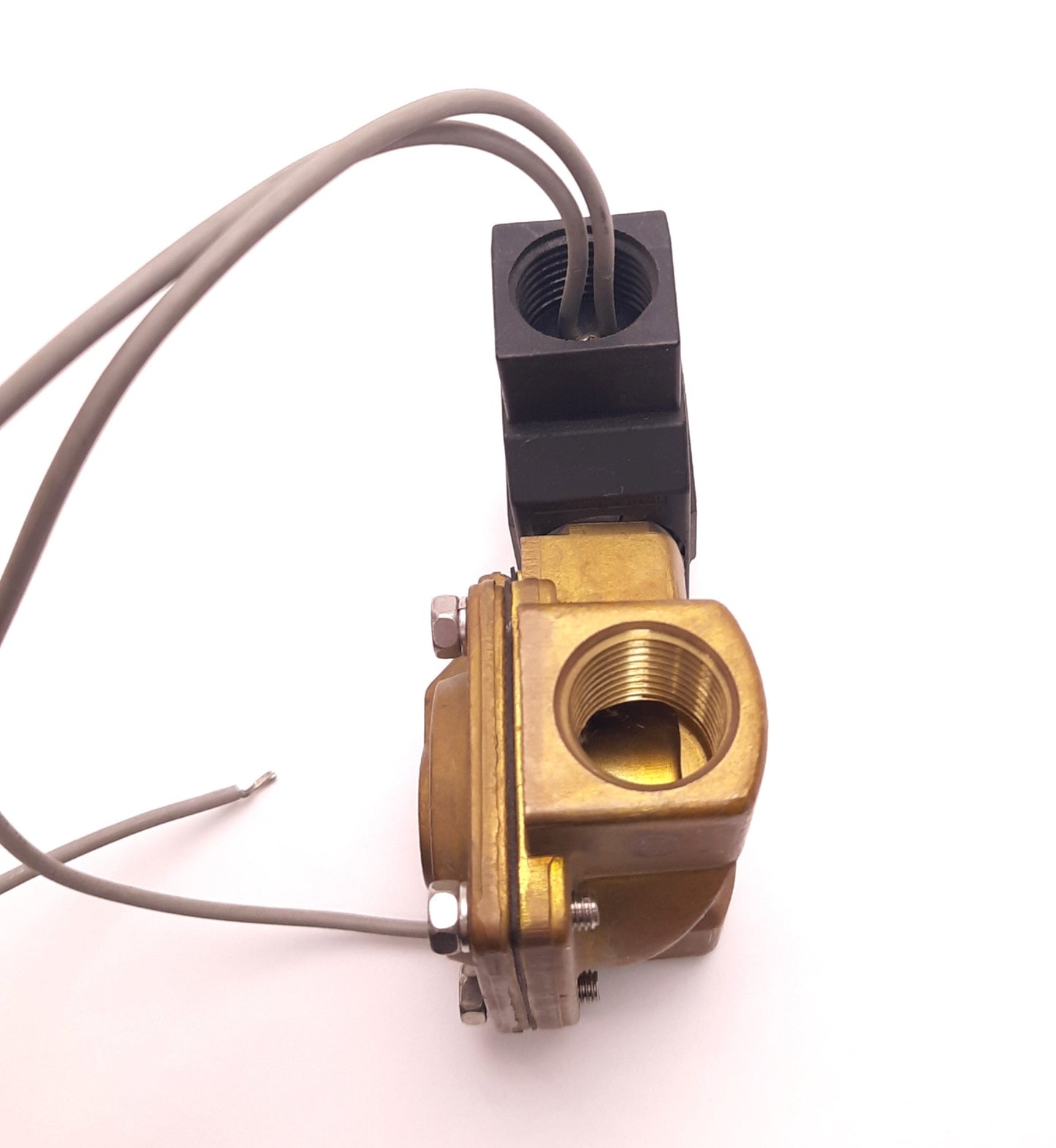 Used SMC VXD2140 Solenoid Valve, Coil Voltage: 110/120VAC Orifice: 15mm, 1/2" NPT