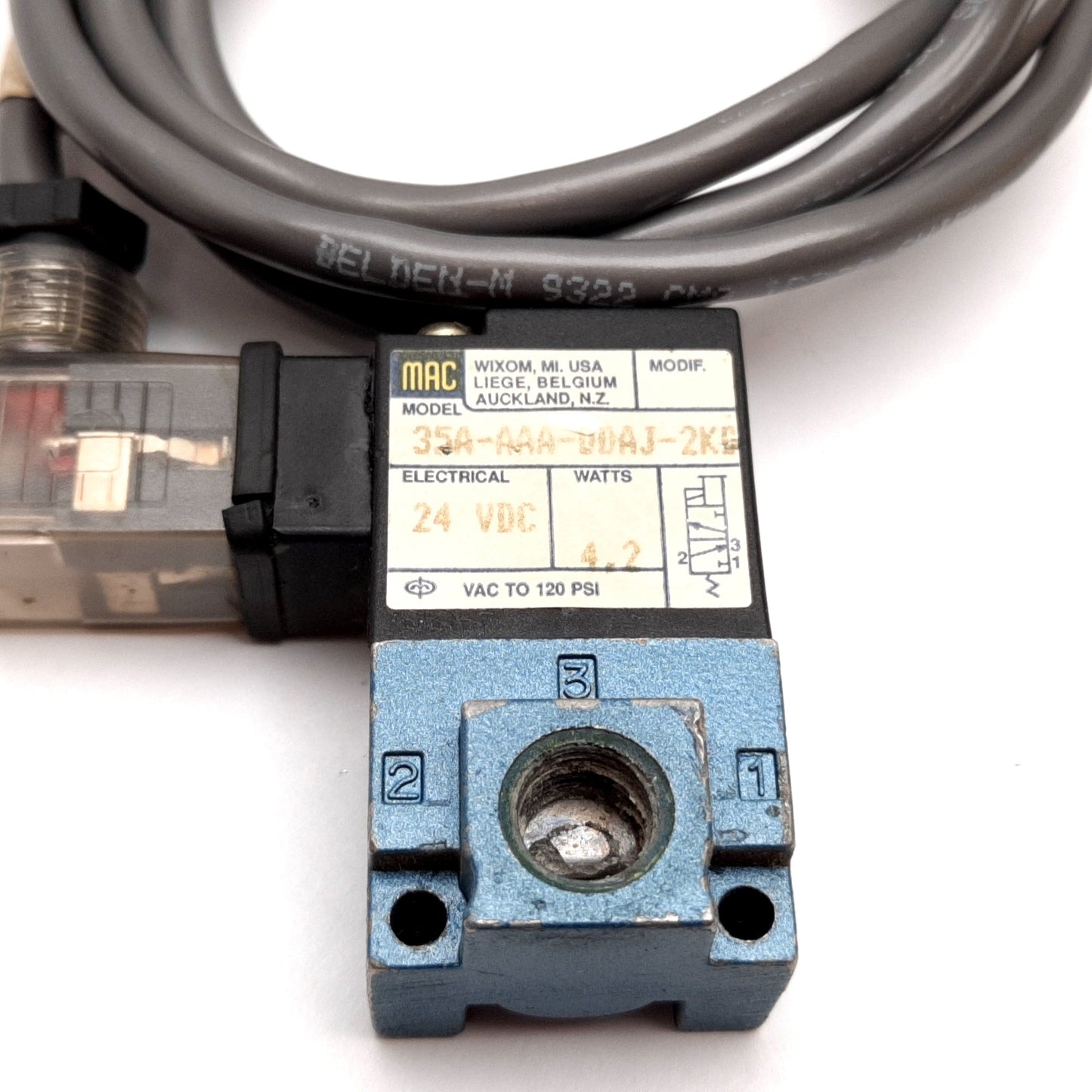 Used Mac 35A-AAA-DDAJ-2KD Solenoid Valve, 2-Position 3-Port, 24VDC, Vacuum to 120psi