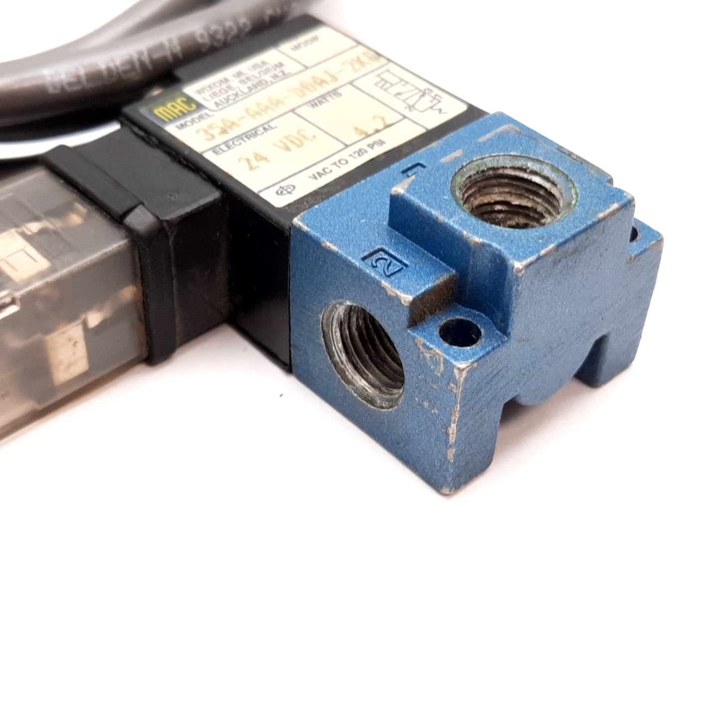 Used Mac 35A-AAA-DDAJ-2KD Solenoid Valve, 2-Position 3-Port, 24VDC, Vacuum to 120psi