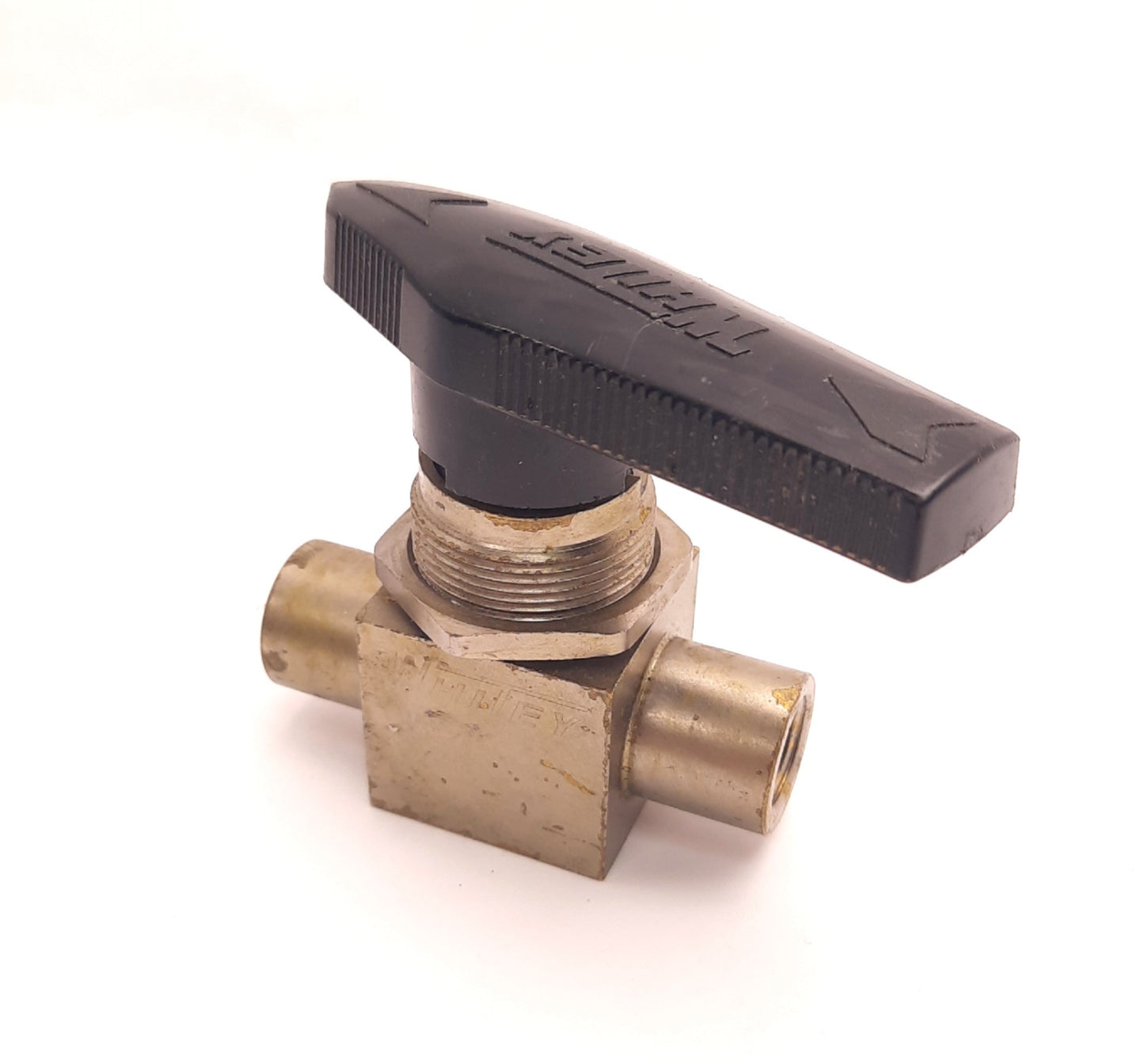 Used Whitey B-44-F4 Ball Valve 1/4" Female to 1/4" Female NPT Two-Way 2500 Psig Max
