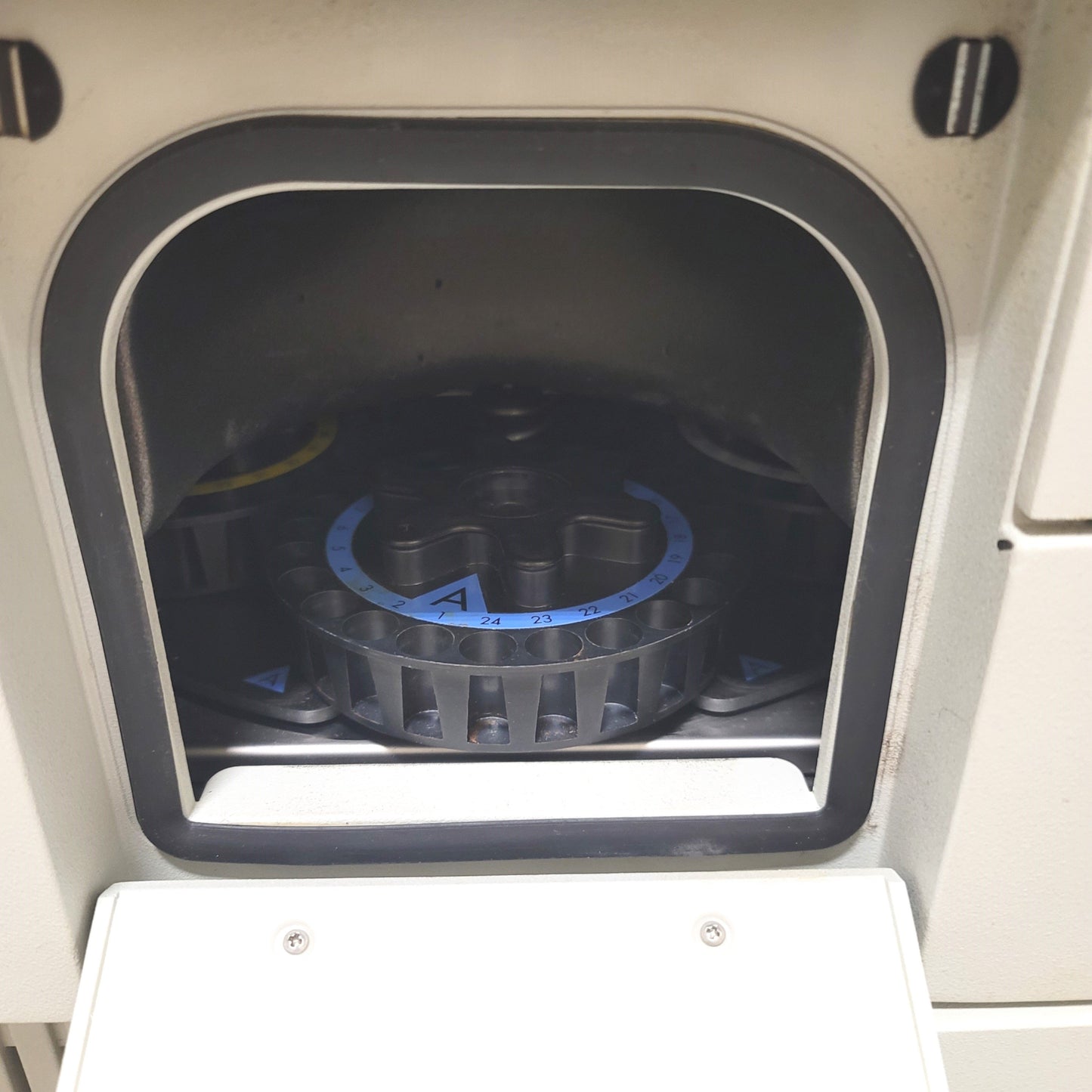 Used Waters Alliance 2695 High Performance Liquid Chromatographic Separations Module