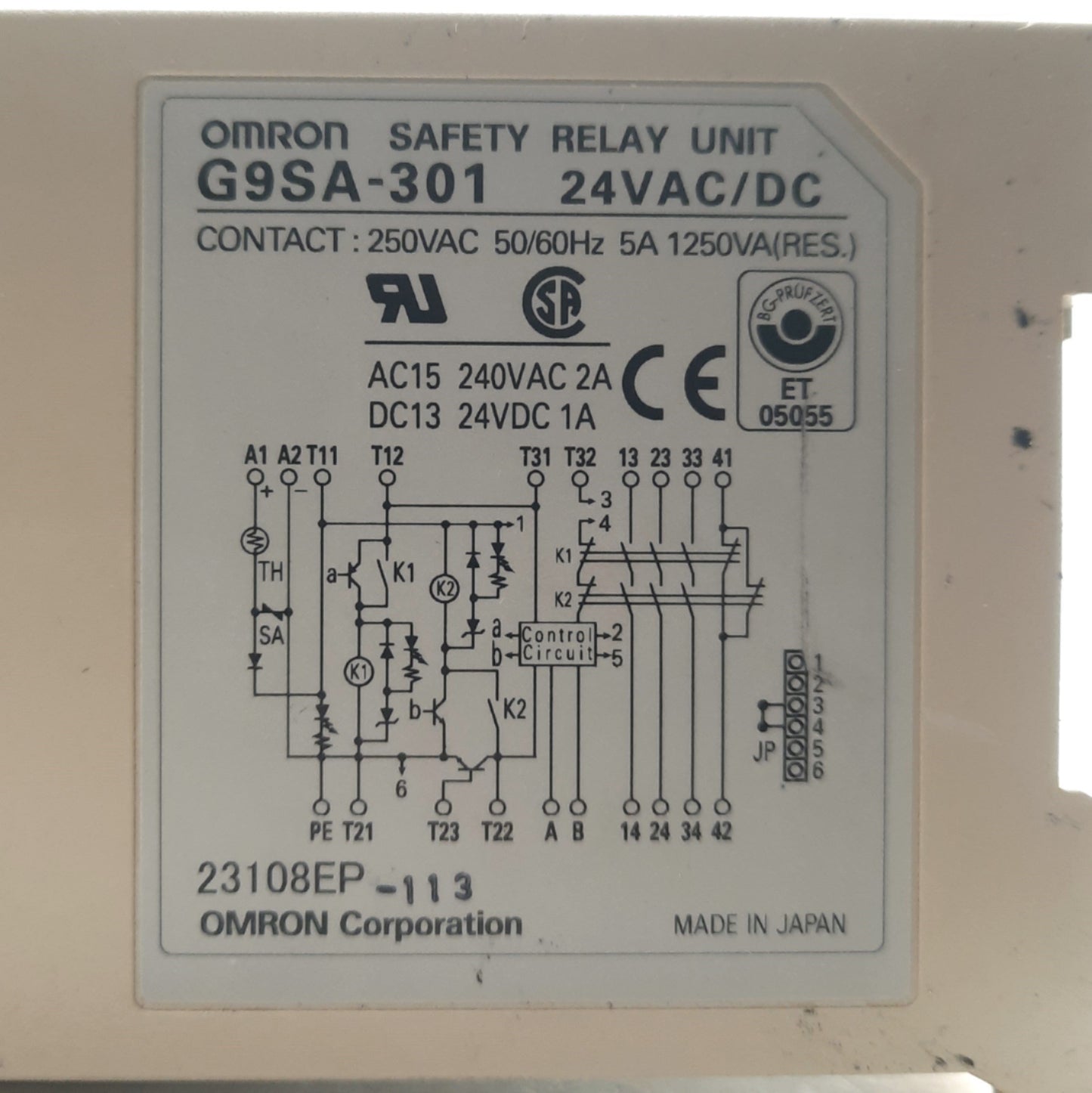 Used Omron G9SA-301 Safety Relay, 3-Pole NO 250VAC 5A, Aux NC, 2x Inputs 24VAC/DC