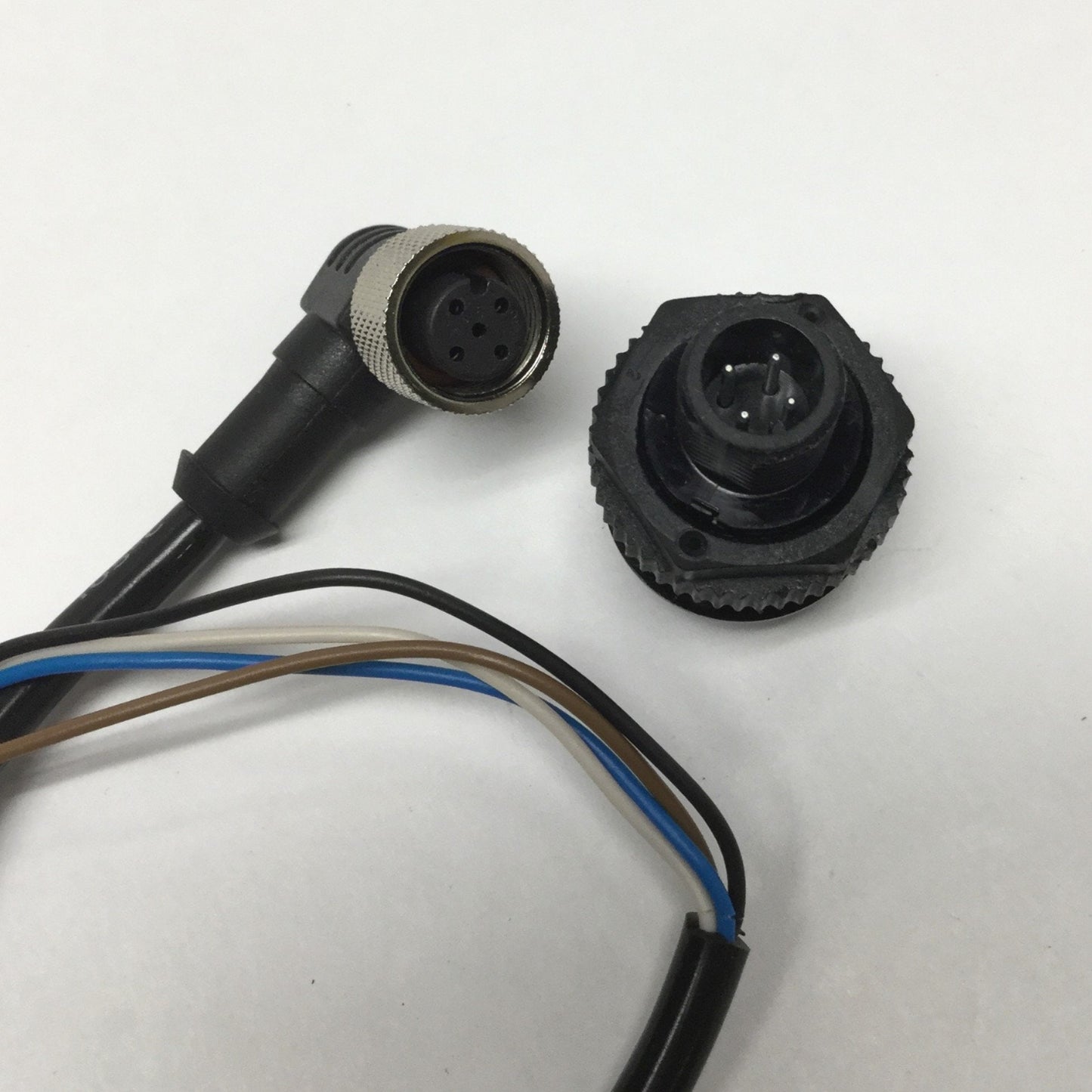 Used Banner S18LGRYPQ EZ-Light LED Indicator, 3-Color, Green-Red-Yellow, 10-30VDC