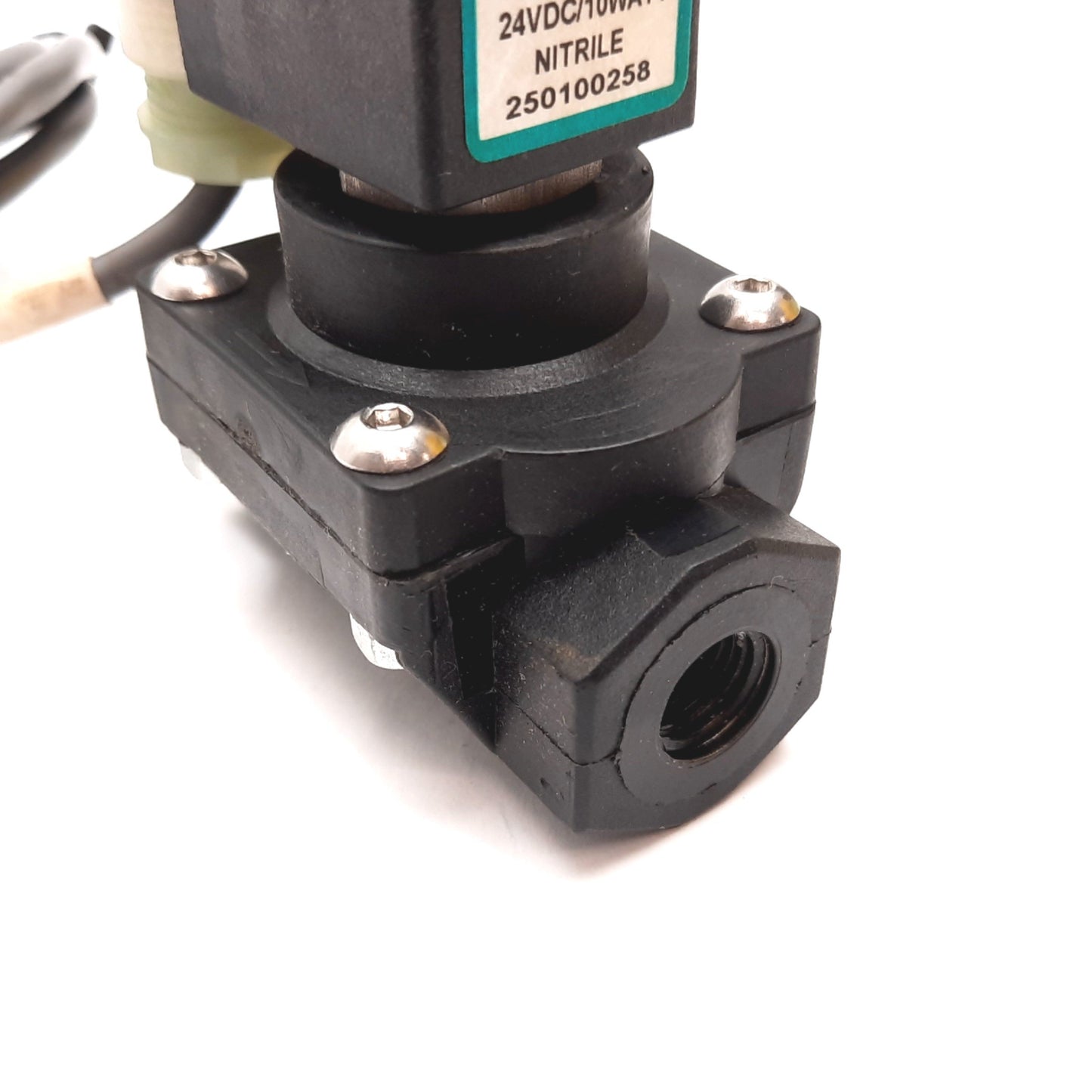 Used Spartan Scientific 4510-01-8213 Solenoid Valve, 2/2, 90psi, 1/4" NPT, 24VDC