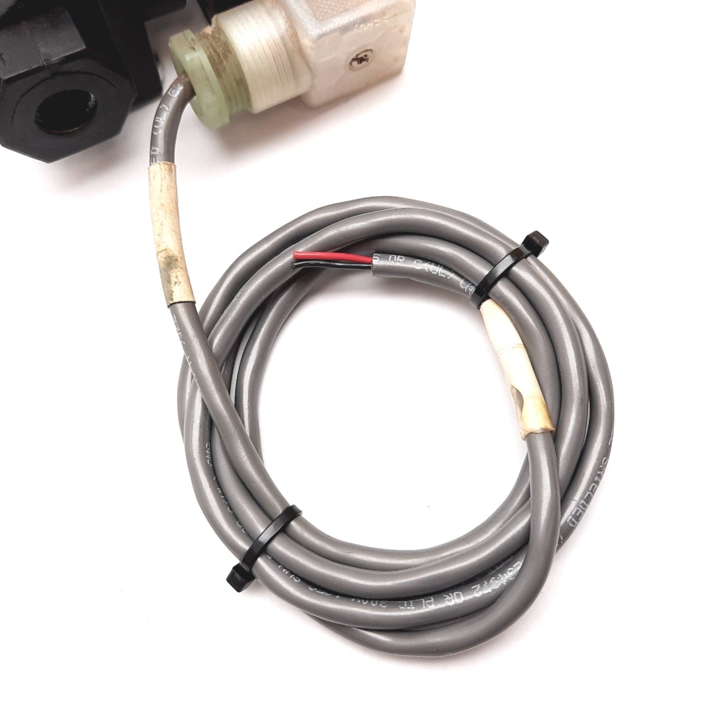 Used Spartan Scientific 4510-01-8213 Solenoid Valve, 2/2, 90psi, 1/4" NPT, 24VDC