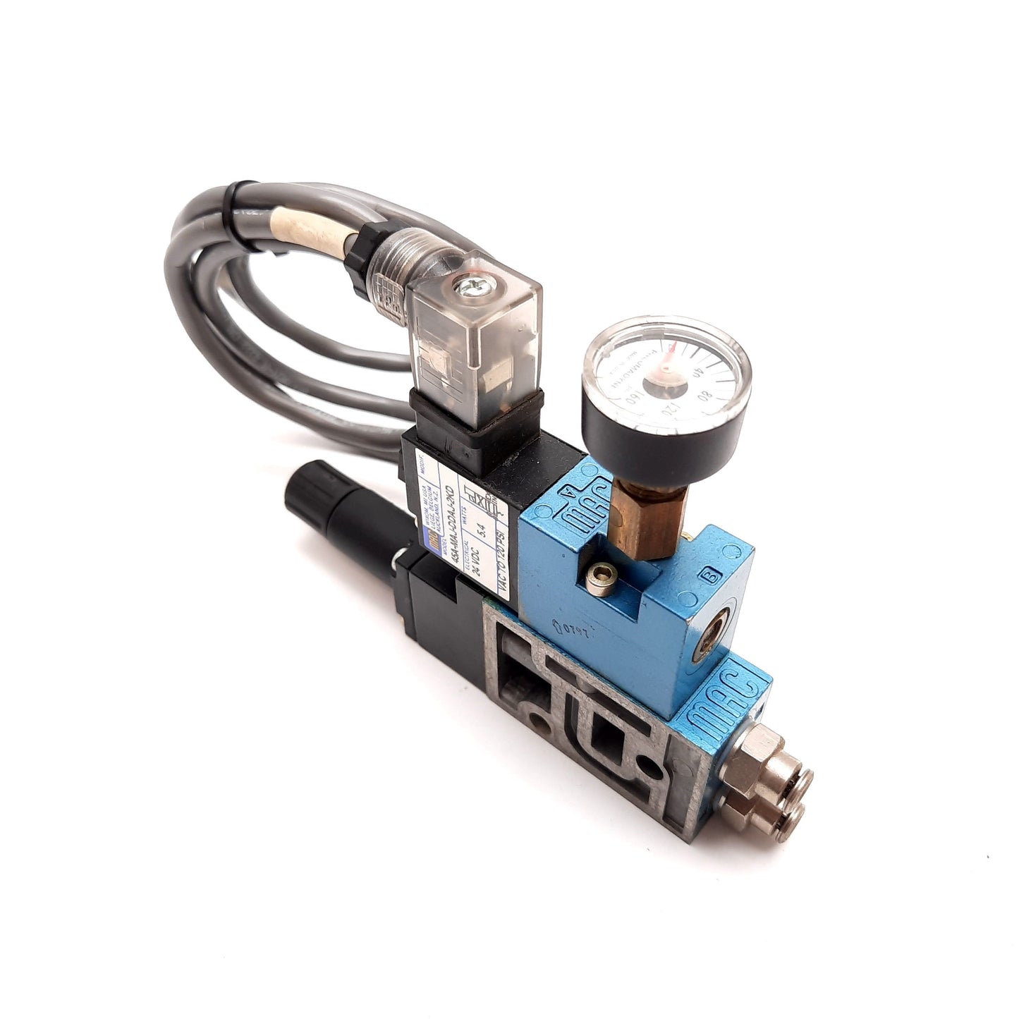 Used MAC 45A-MAJ-DDAJ-2KD Solenoid Valve, 2-Position 4-Port, 24VDC, With Regulator