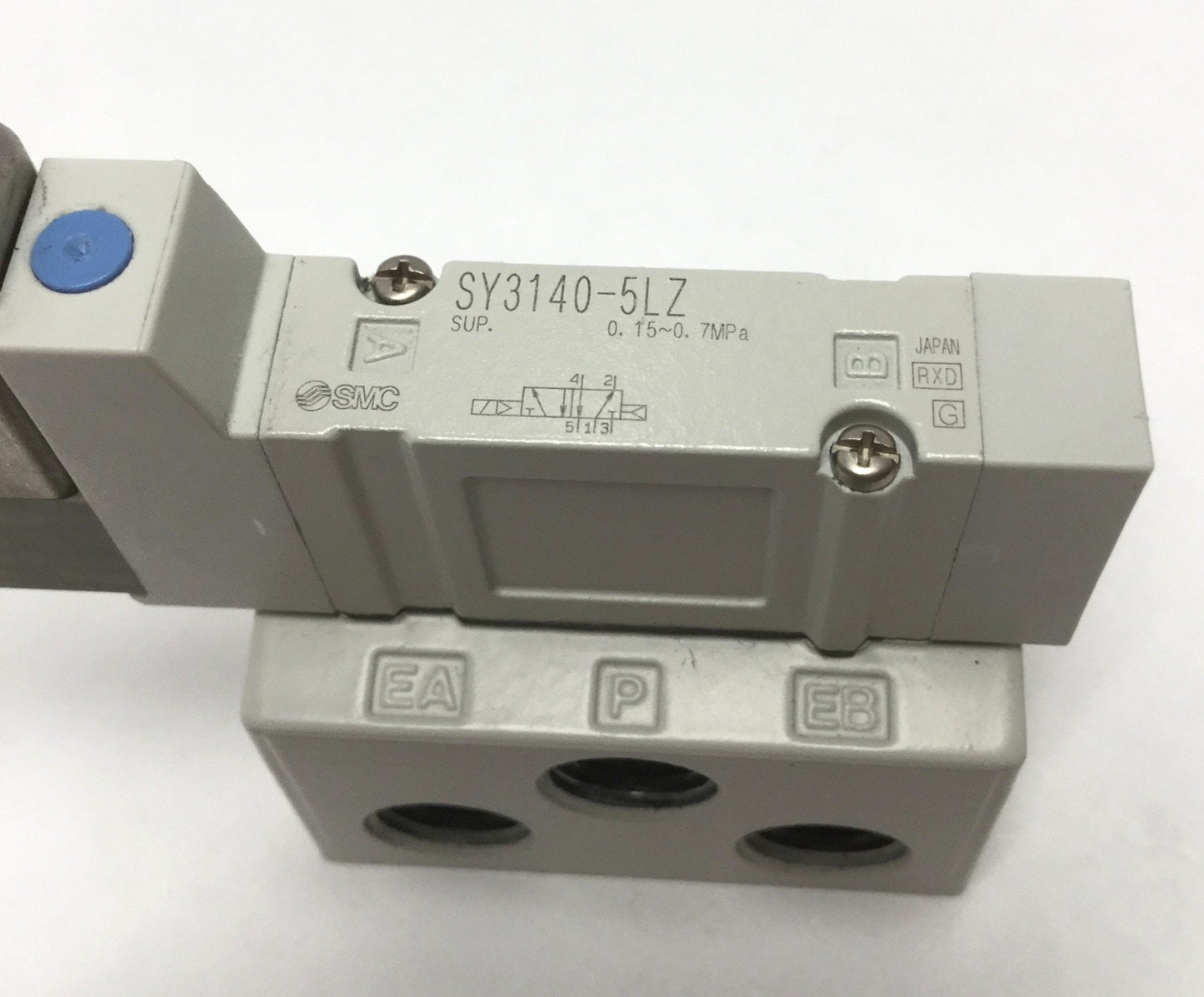 Used SMC SY3140-5LZ Solenoid Valve 5-Port 2-Position, 24VDC on Base 1/8" NPT, 0.7MPa